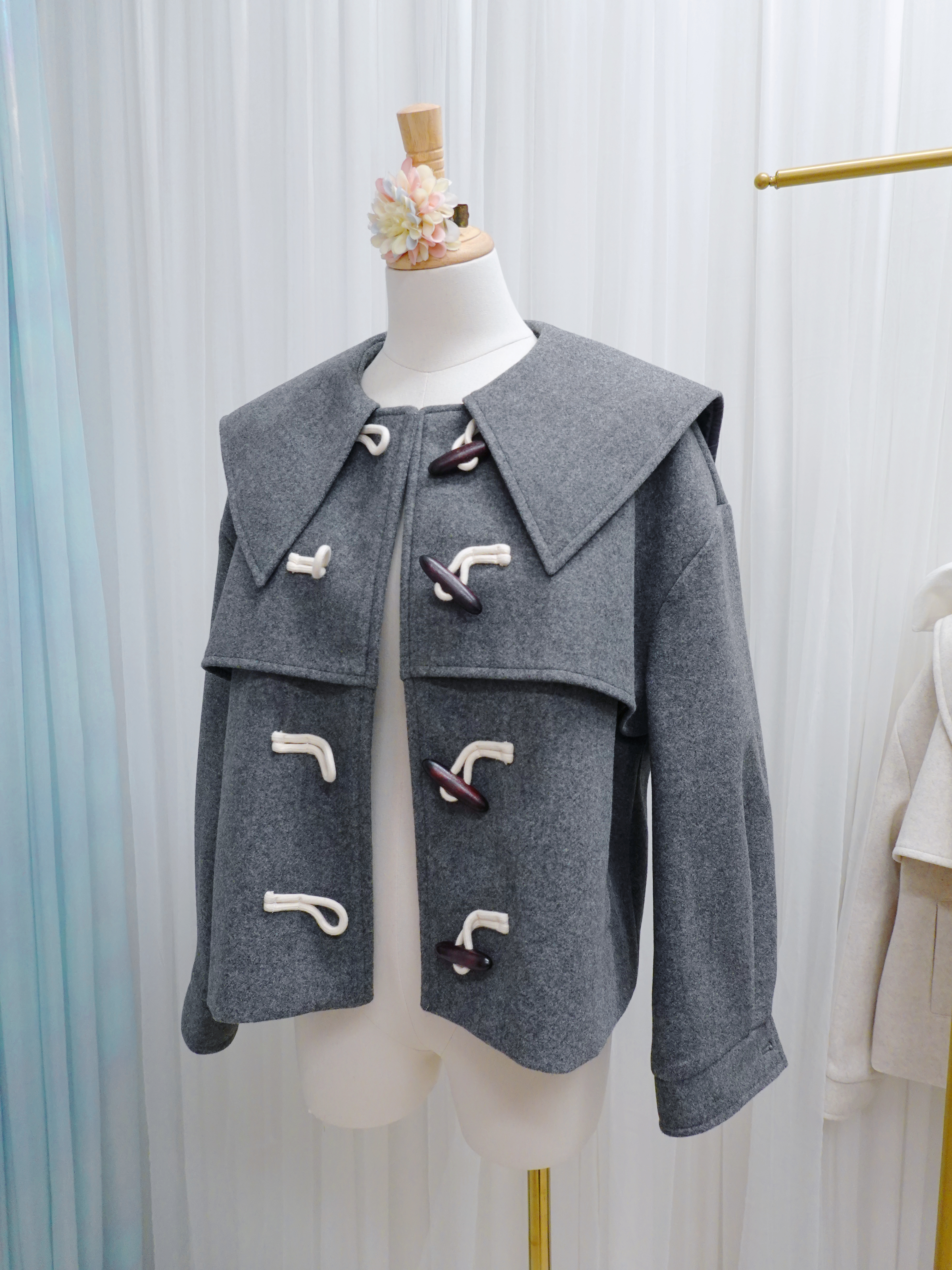 OUT01_12A 大翻領牛角扣大褸 (3色)