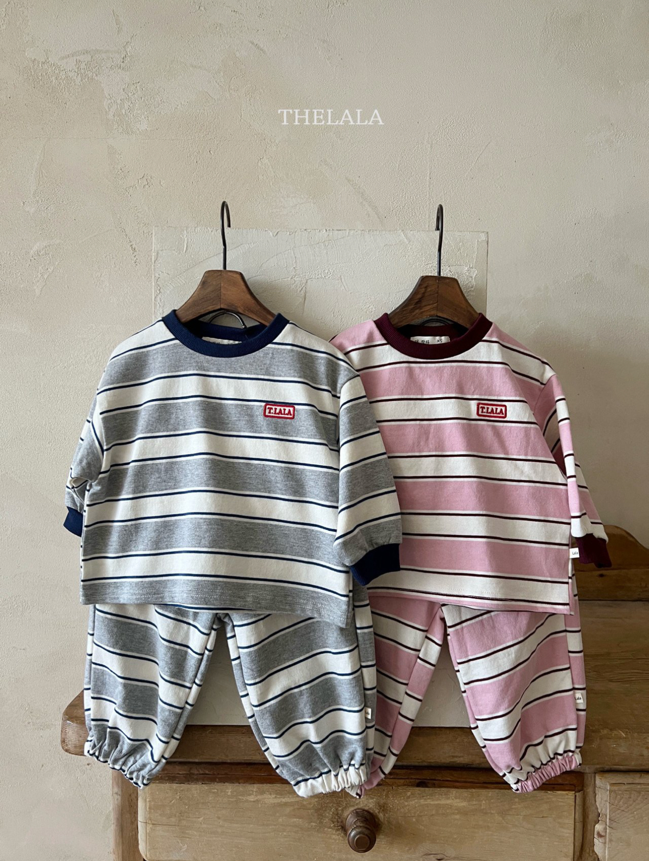 🌸預訂 韓國直送🌸🇰🇷THELALA兩色標誌刺繡章條紋上下套裝