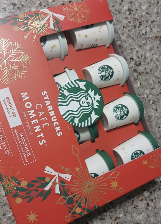 聖誕限定｜韓國 Starbucks 星巴克 即沖咖啡 迷你杯禮盒 12個/盒｜Starbucks Cafe Moments