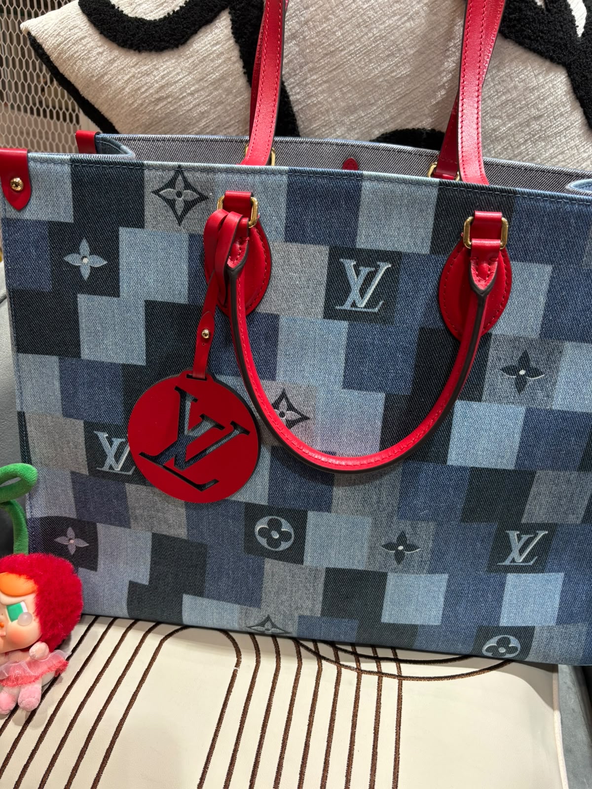 Lv OnTheGo M44992 Denim 限量版patch work 牛仔布100%Authentic, unused 99%New ✅Dust bag