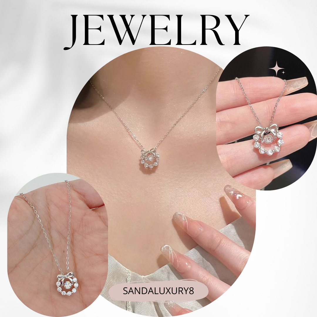 Silver Wreath Necklace