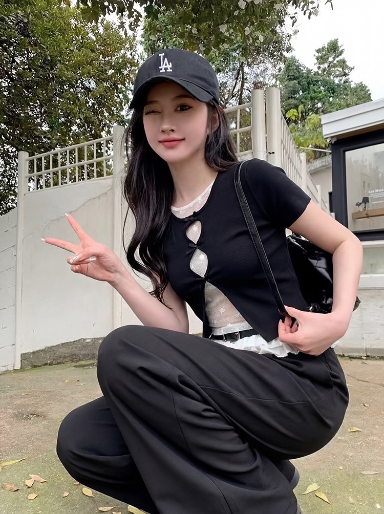 B457(3567) 韩系气质假两件拼接里碎花蕾丝下摆百褶边黑上衣