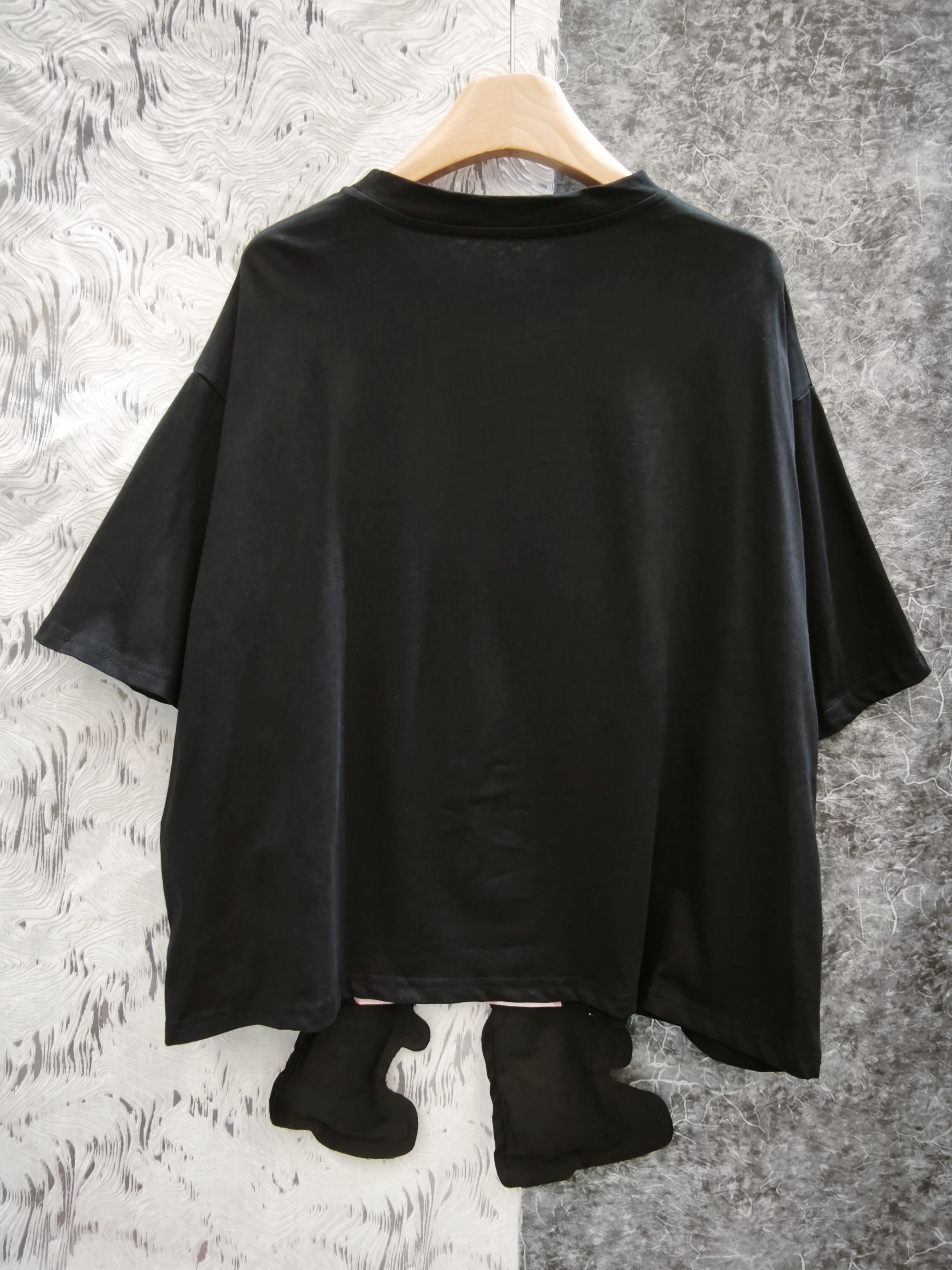 立體腳仔四眼妹T