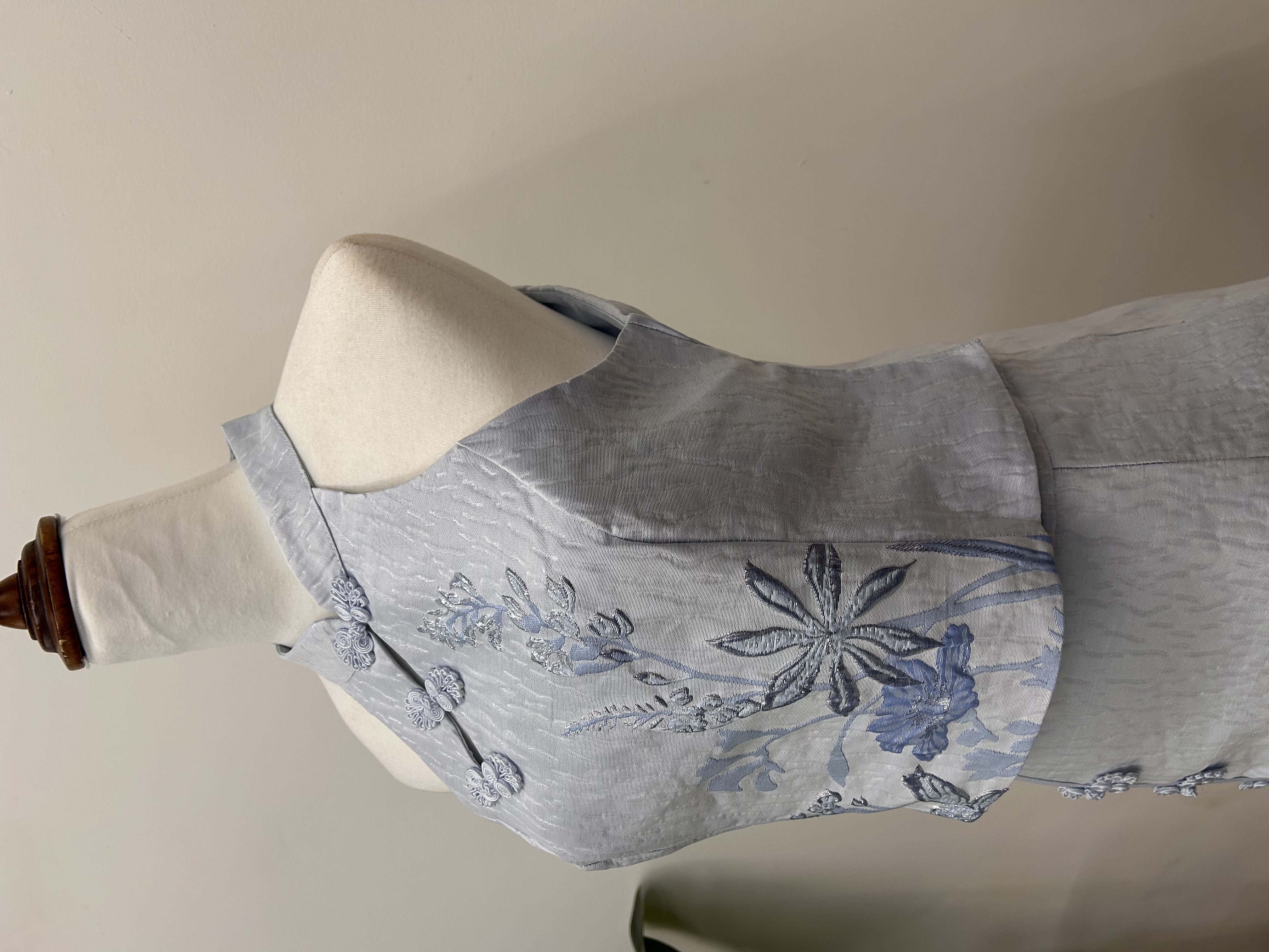 573.WB Cheong San Cut in Top & Skirt