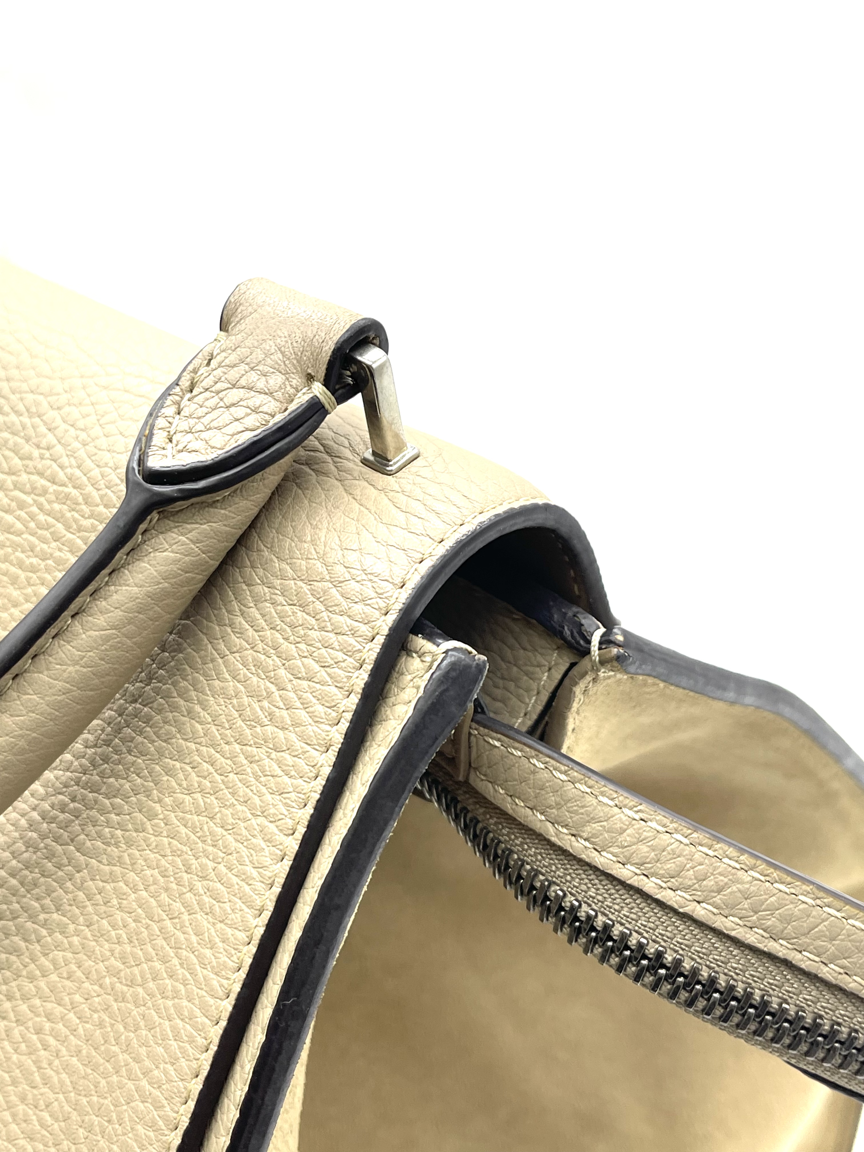 Pre-Owned CELINE Trapeze Bag / Product Code: 26042601