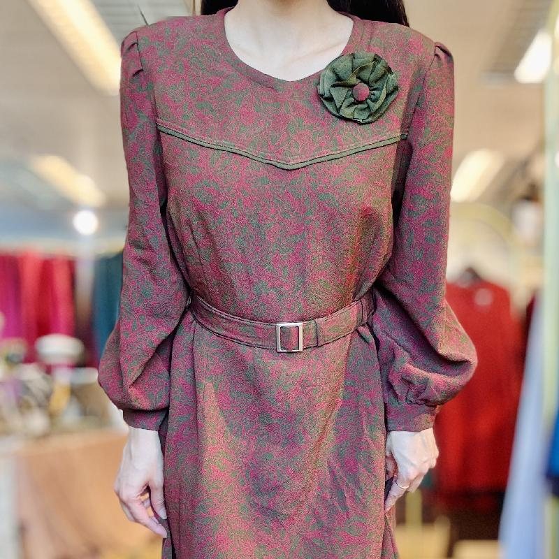 Vintage Red & Green Pattern Festive Dress with Floral Brooch (MT2260-4)