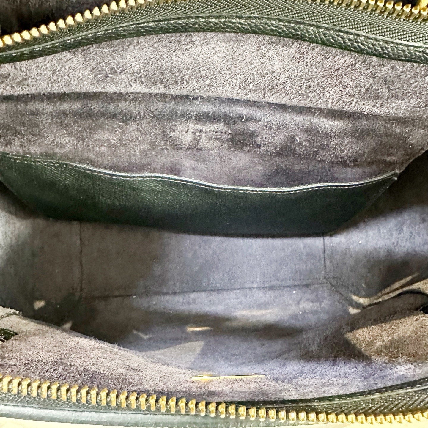 【預訂貨品】Celine Micro 黑色牛皮鯰魚包