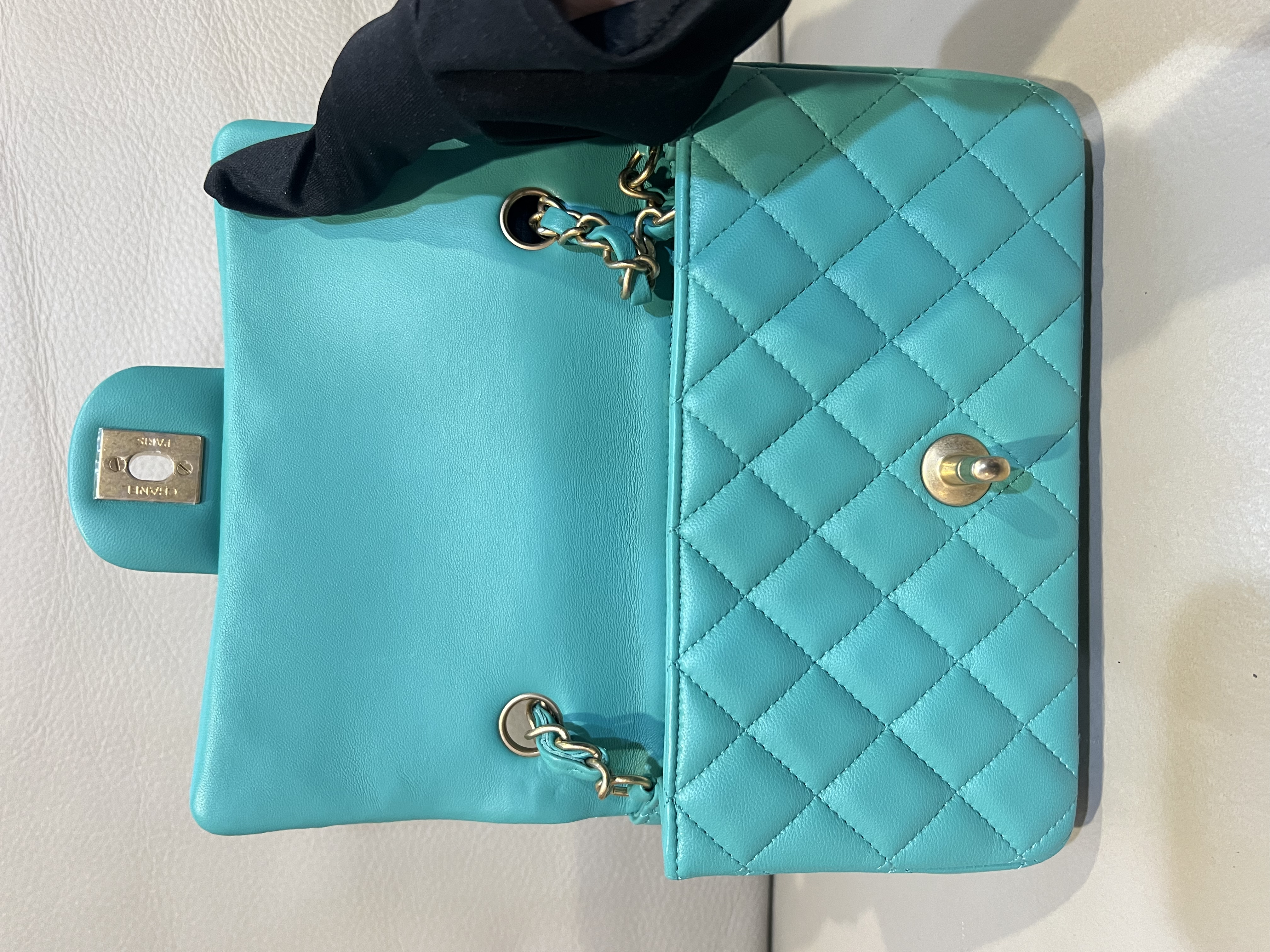 Pre-Owned CHANEL Classic Mini Flap Bag / Product Code: 26041658