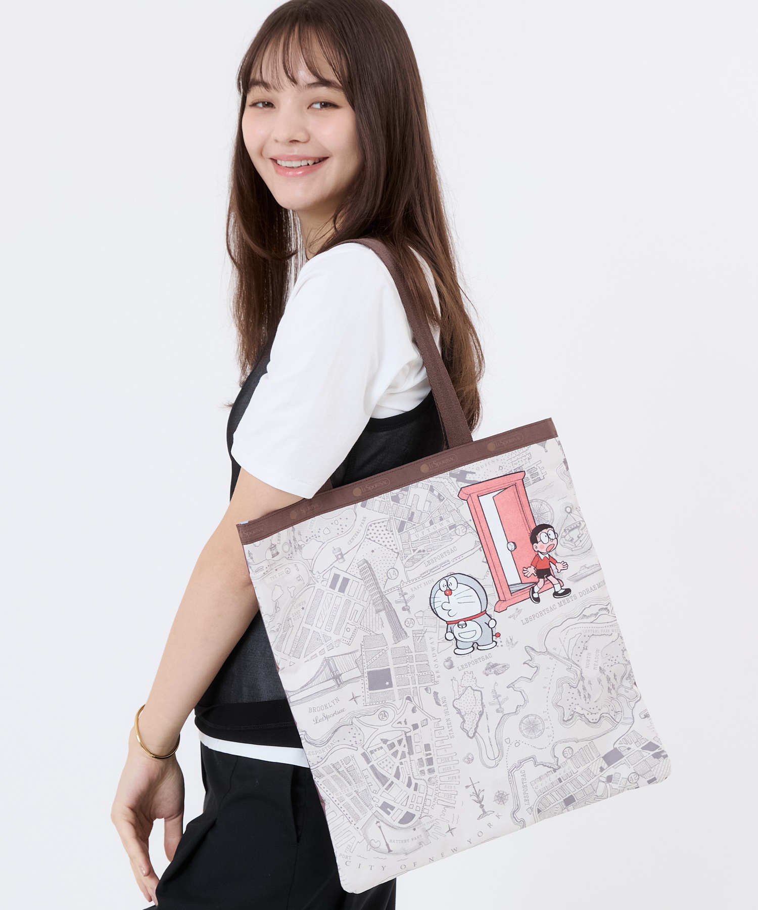 [訂購] [日本直送] 💙 LeSportsac「DORAEMON LARGE EMERALD TOTE」 📏 尺寸/內容：高約39cm｜闊約35cm {TF260813}