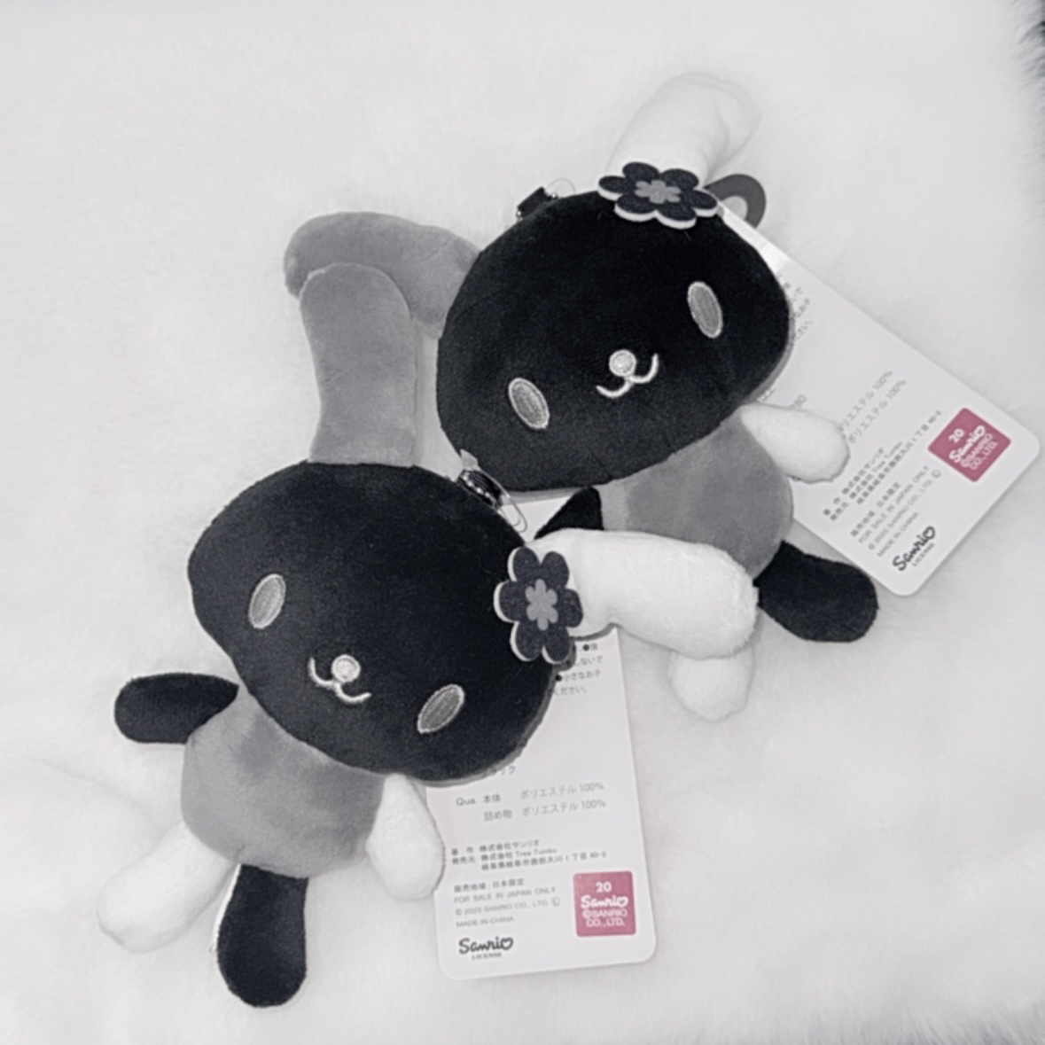 現貨｜日版 黑白滑面usahana公仔吊飾🖤🪩