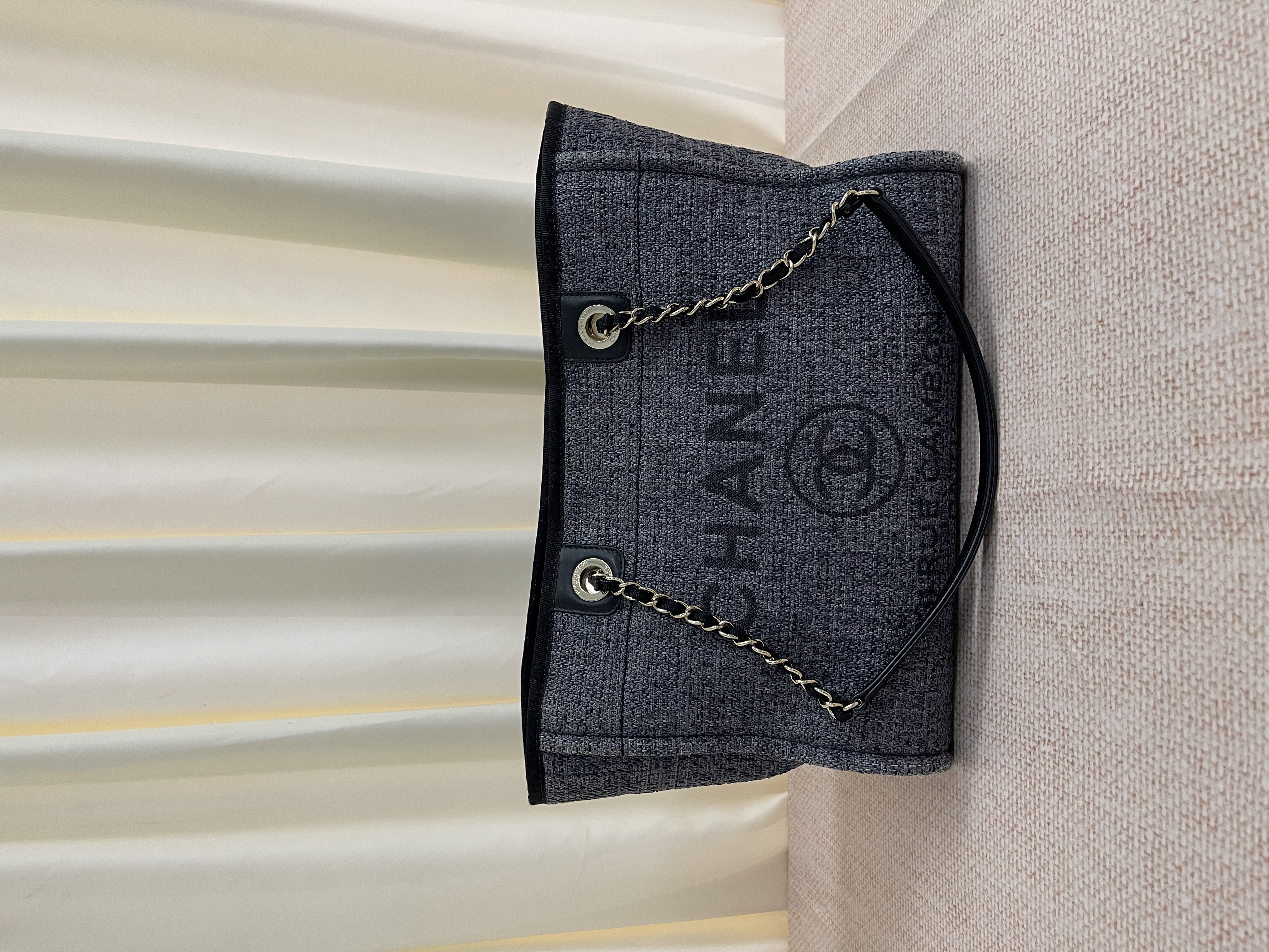 Pre-owned Chanel Deauville Tote Bag/ Product Code: 26051503