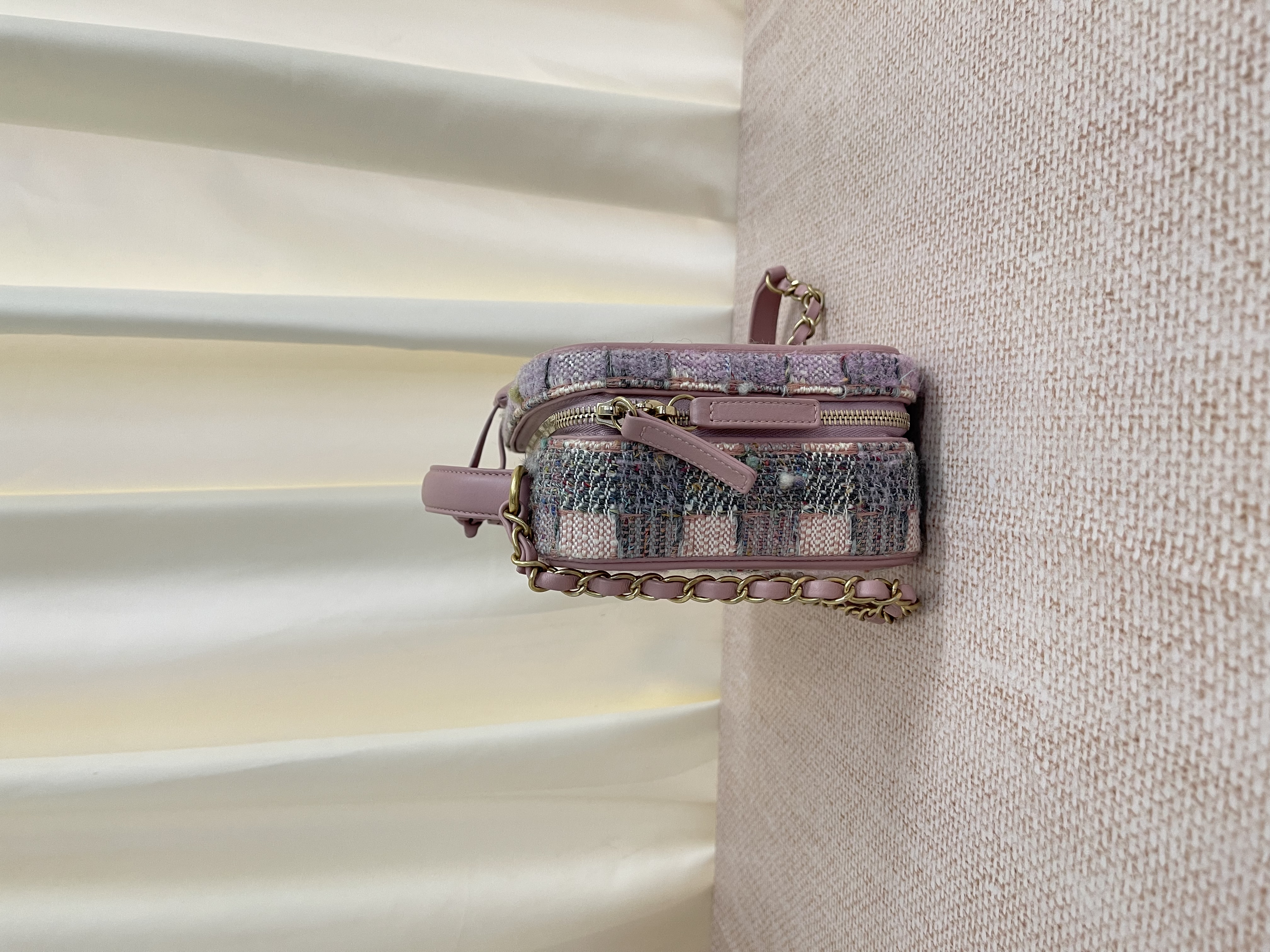 Pre-owned Chanel Tweed CC Filigree Vanity Case/ Product Code: 26042403