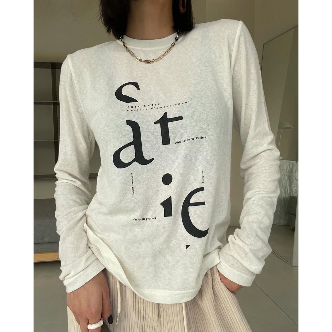 薄身英文字絲襪Top