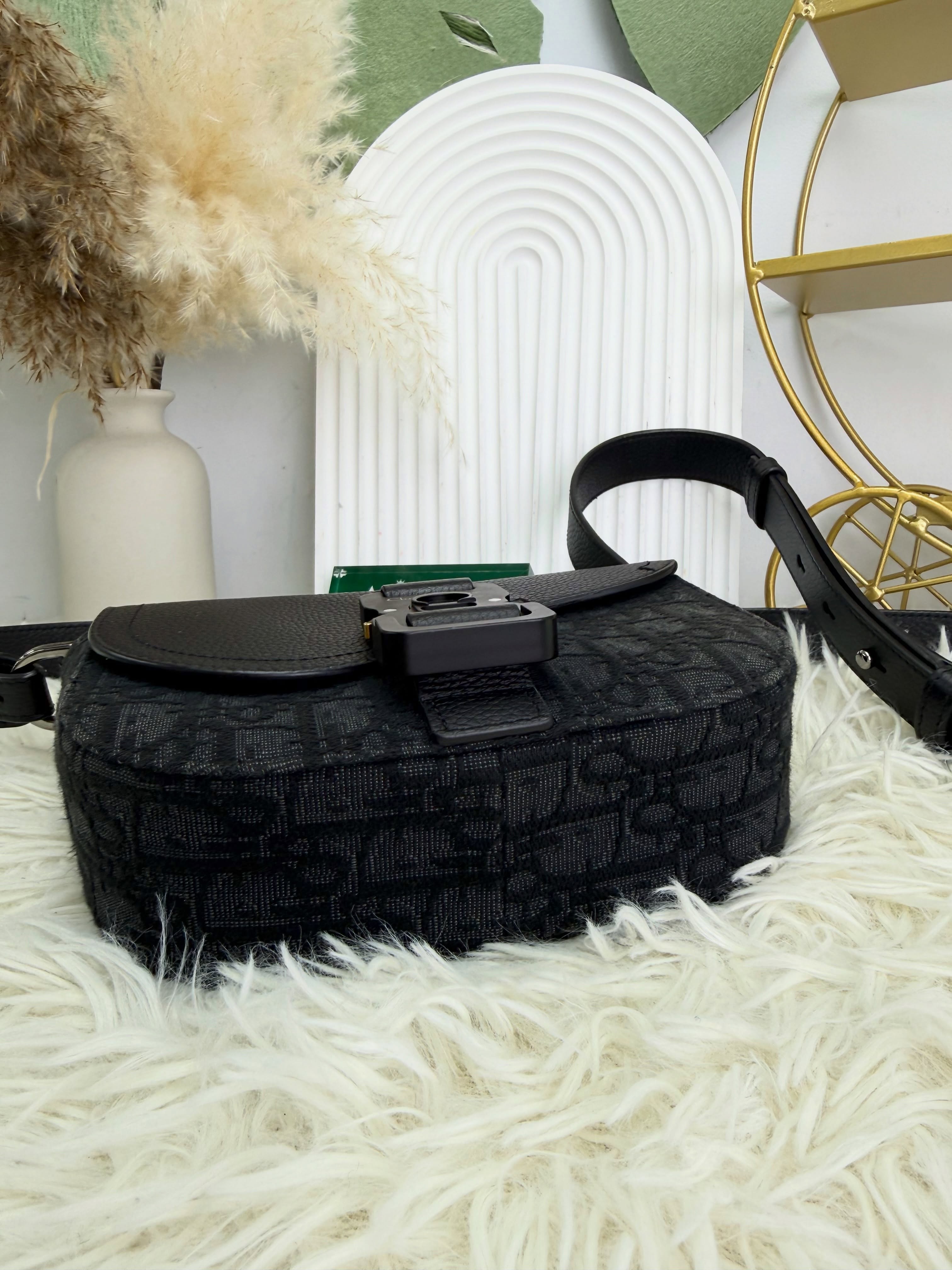 Dior🤍PRE OWNED 🛍️ Saddle 黑色老花郵差包 全套🖤