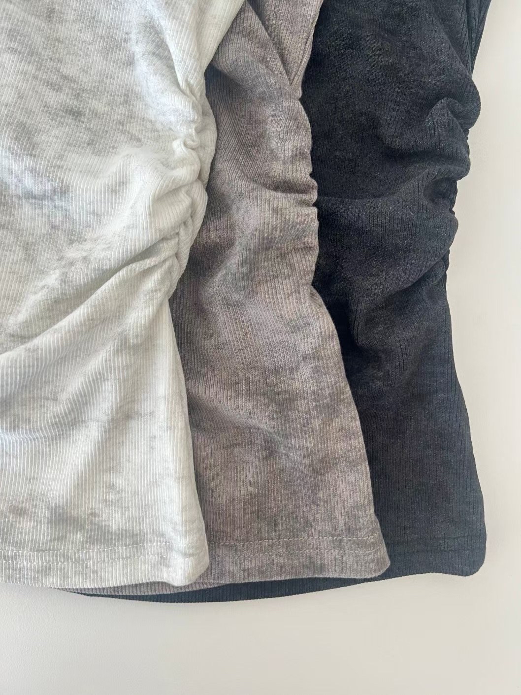 已售罄❌韓國Y2K型格假兩件修腰扎染top