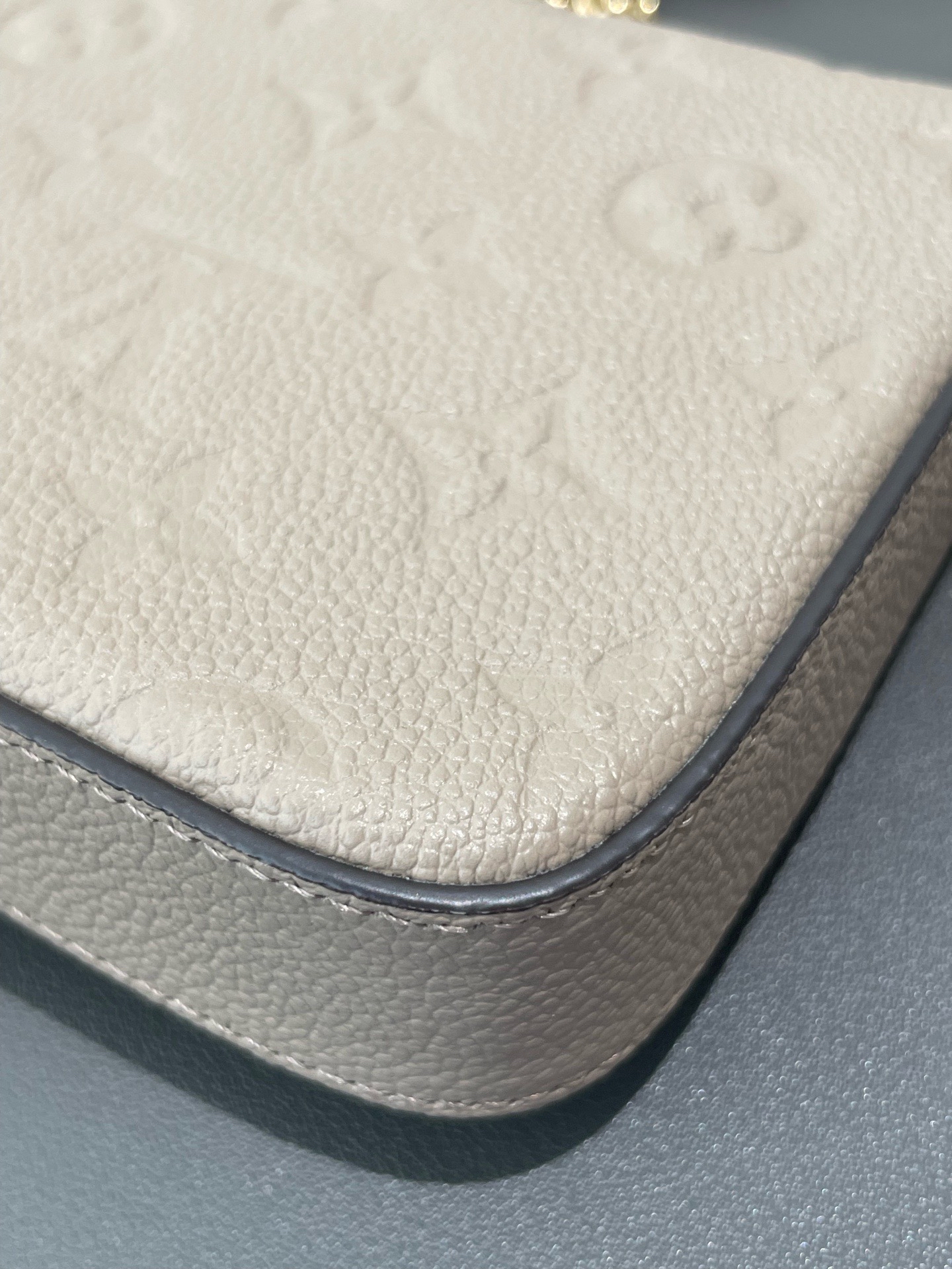 【預訂貨品】LV 全皮灰色 三合一woc