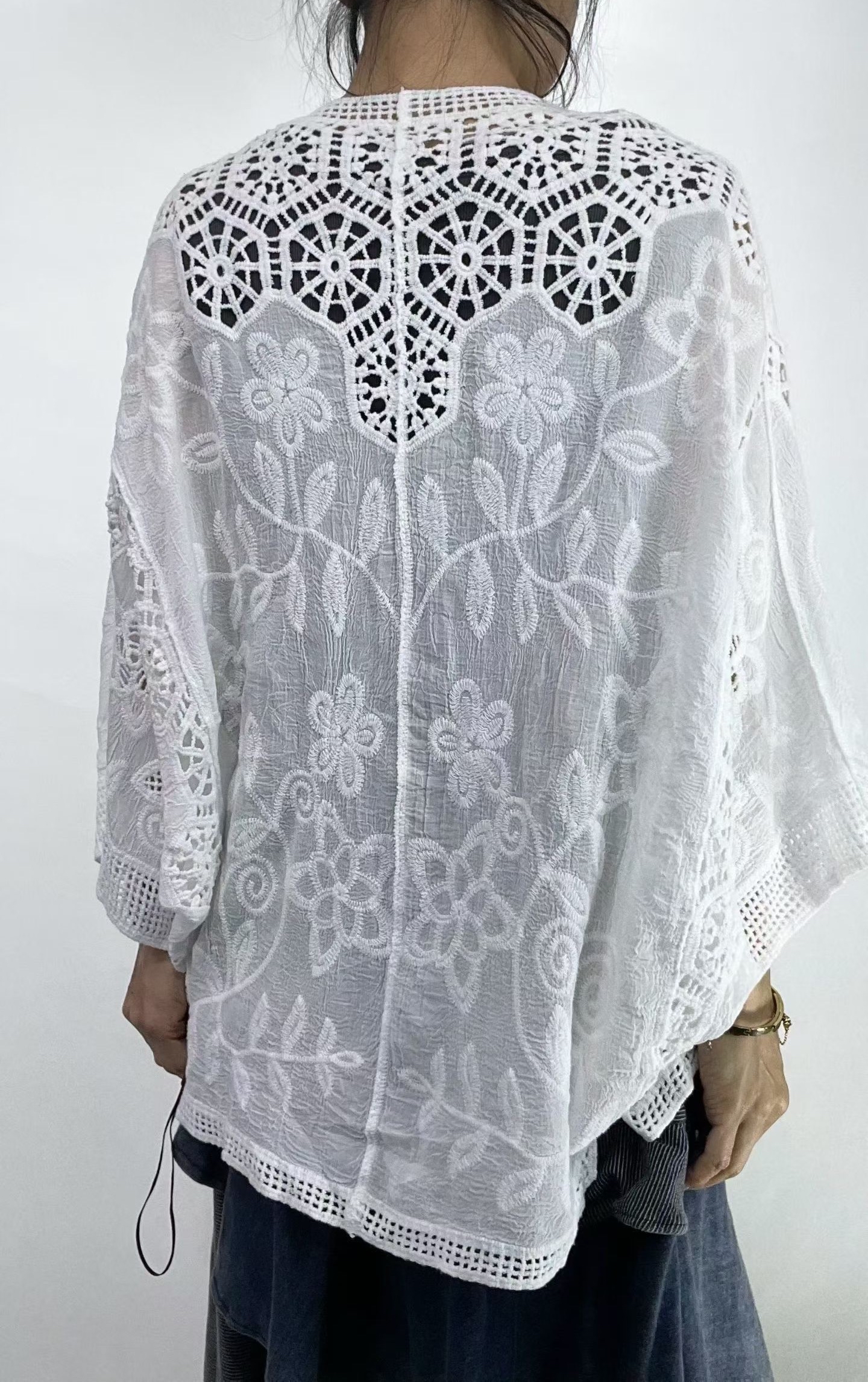 🆕 復古蕾絲刺繡外套