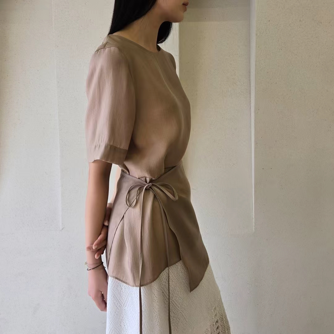 Asymmetrical Side-Tie Short Sleeve Top ‖ 不对称侧绑带设计感短袖上衣 KR0110872