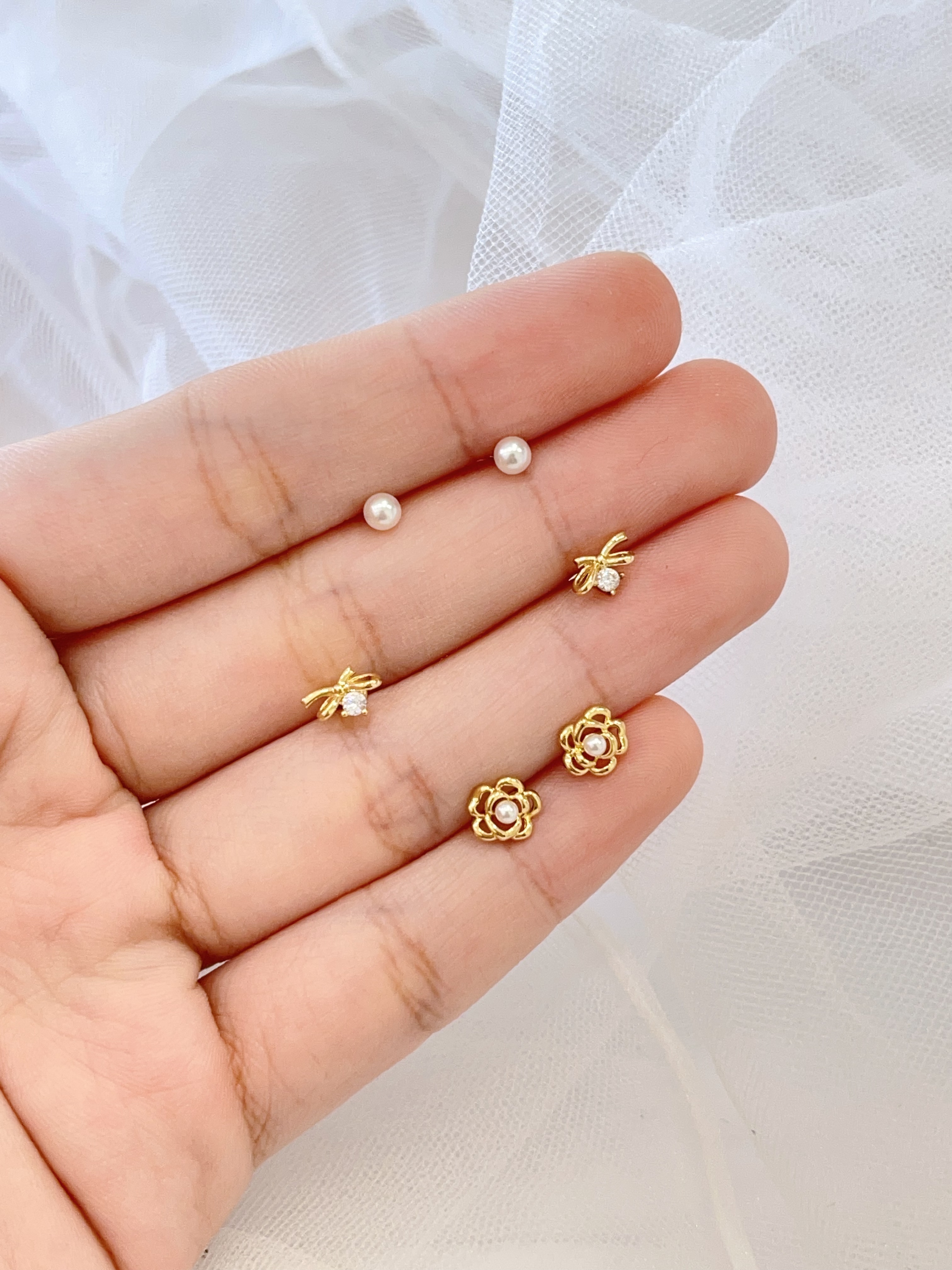 金色花朵珍珠蝴蝶结耳环套装