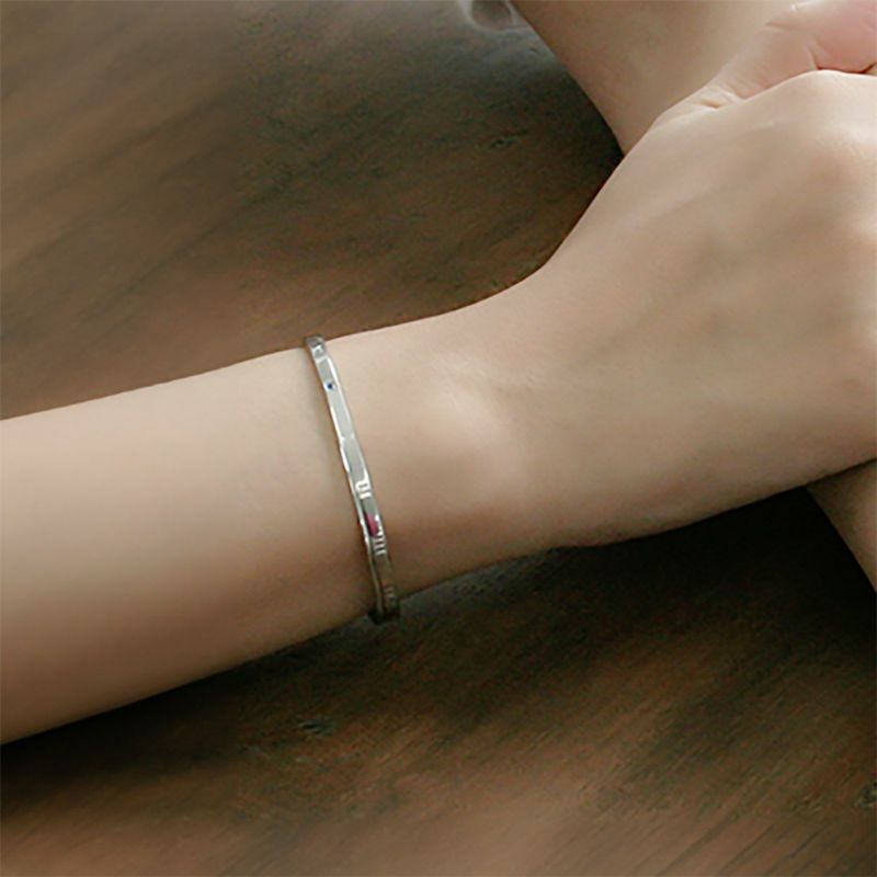 📦訂購 日本限定 White Clover 手鐲 (一對)  《下單前請先觀看購買購物須知》