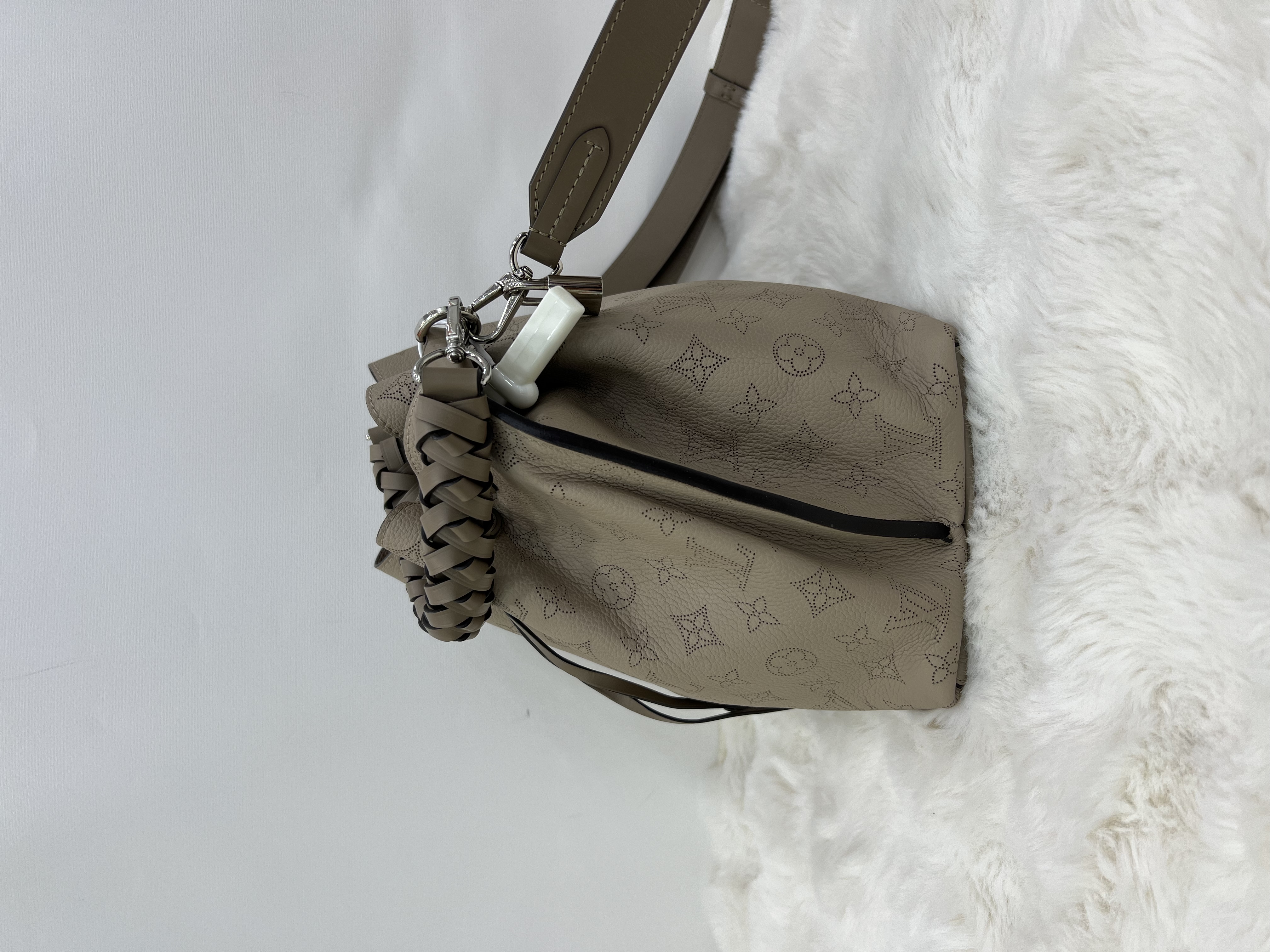 直播貨品 |  [1個-$100 2個-$300］R18