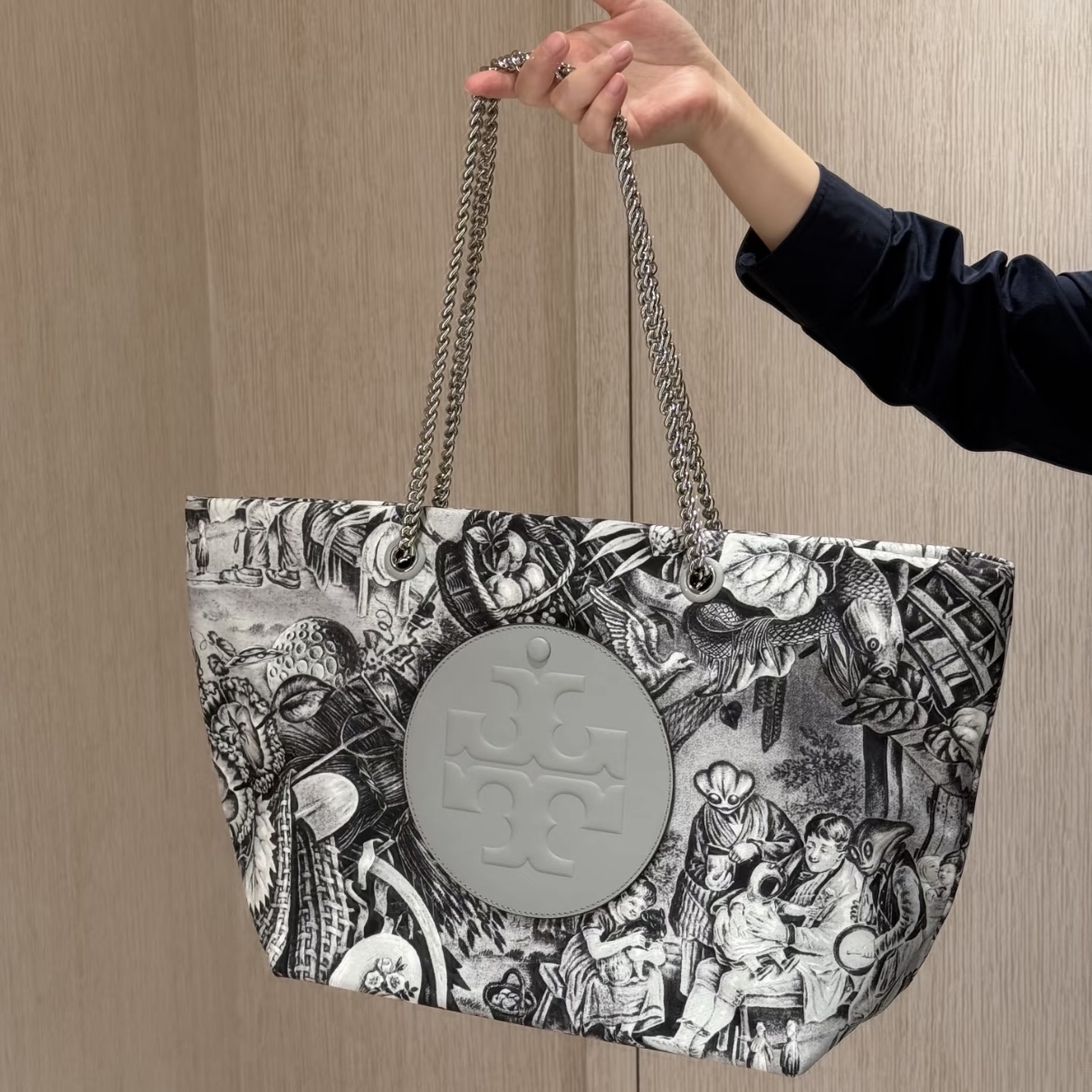 Tory Burch 藝術印花鏈條手袋
