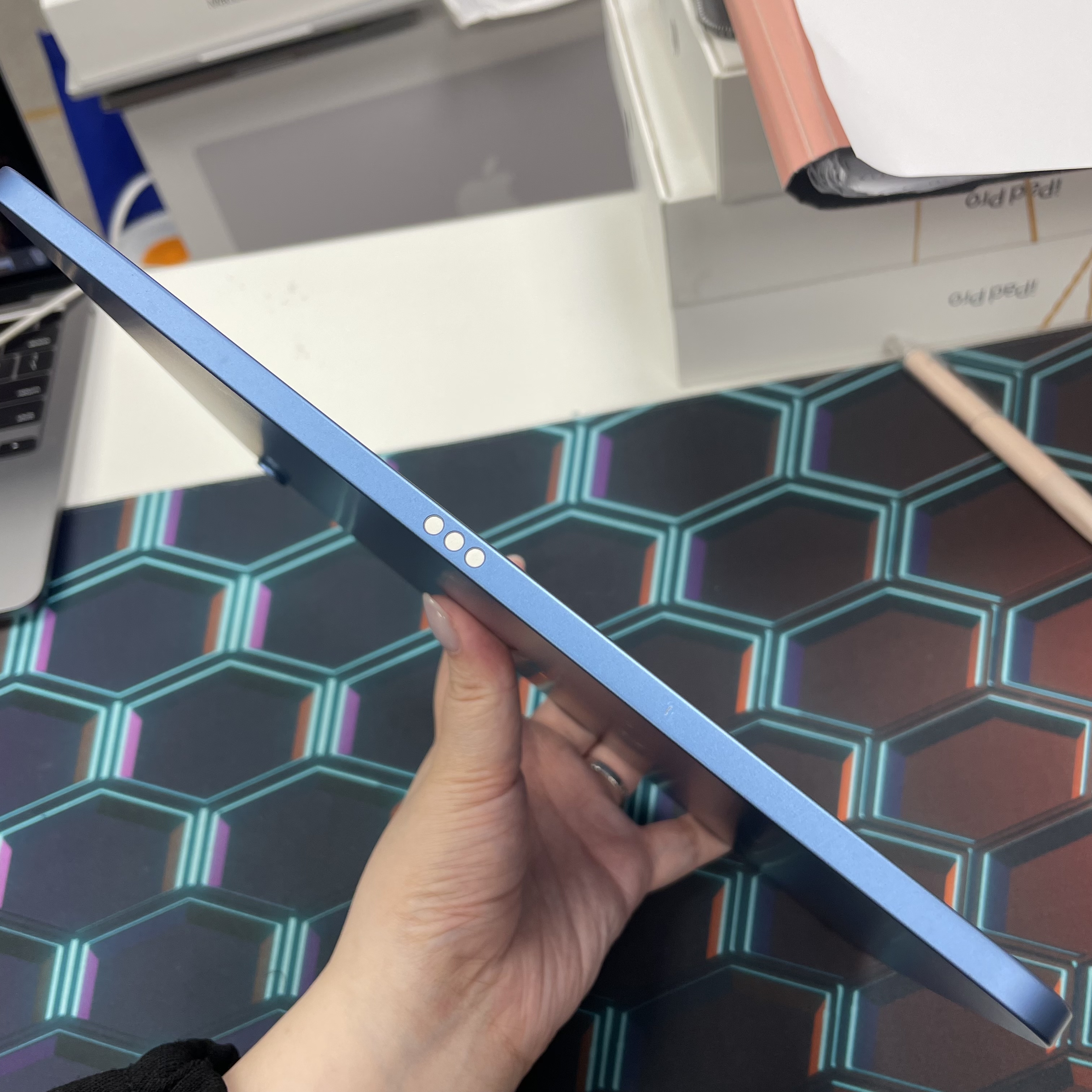 *648898 iPad 11 完美機 128GB WIFI版 藍色 blue