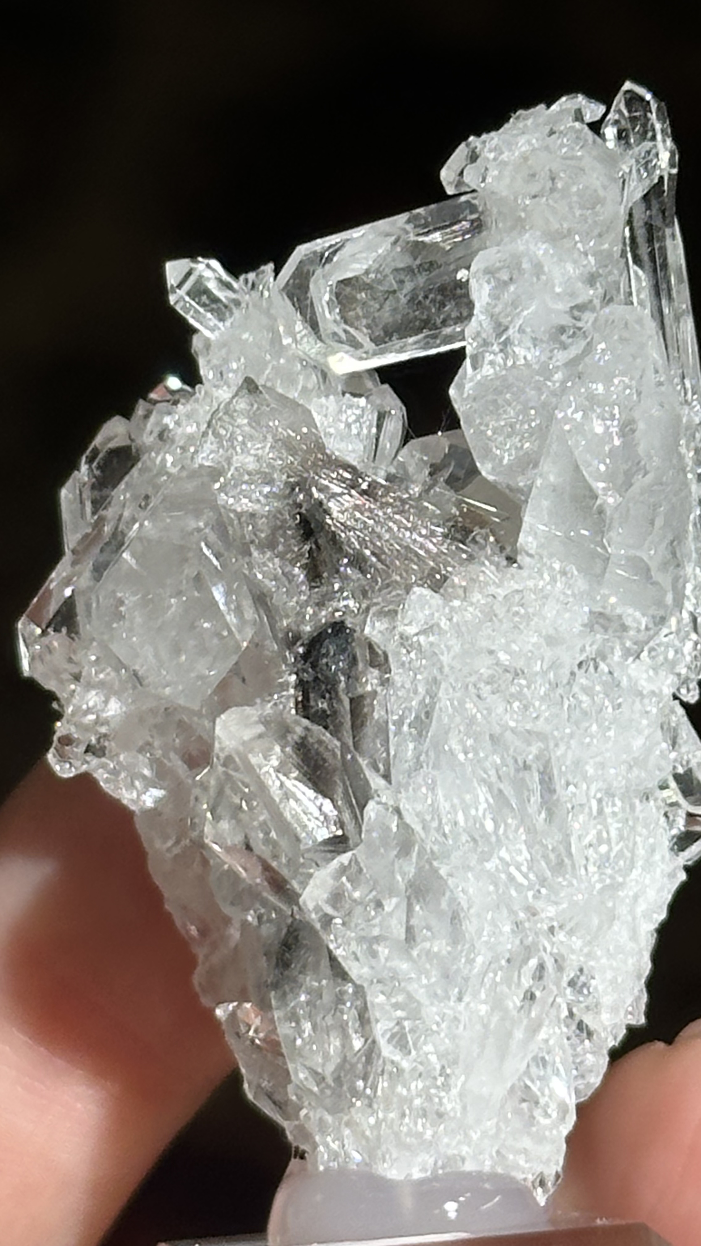 黑銀鈦水晶簇 - Brookite and Rutile Quartz | RU009