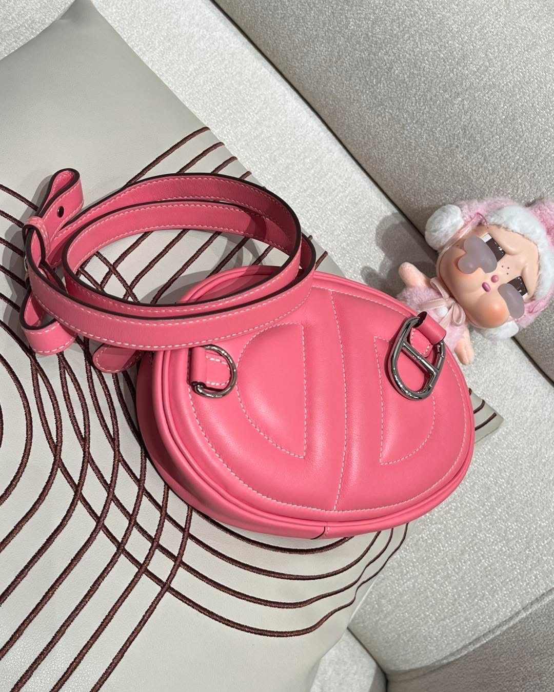 Hermes in the loop belt bag STAMP Y ,100%Authentic,98%new✅dust bag