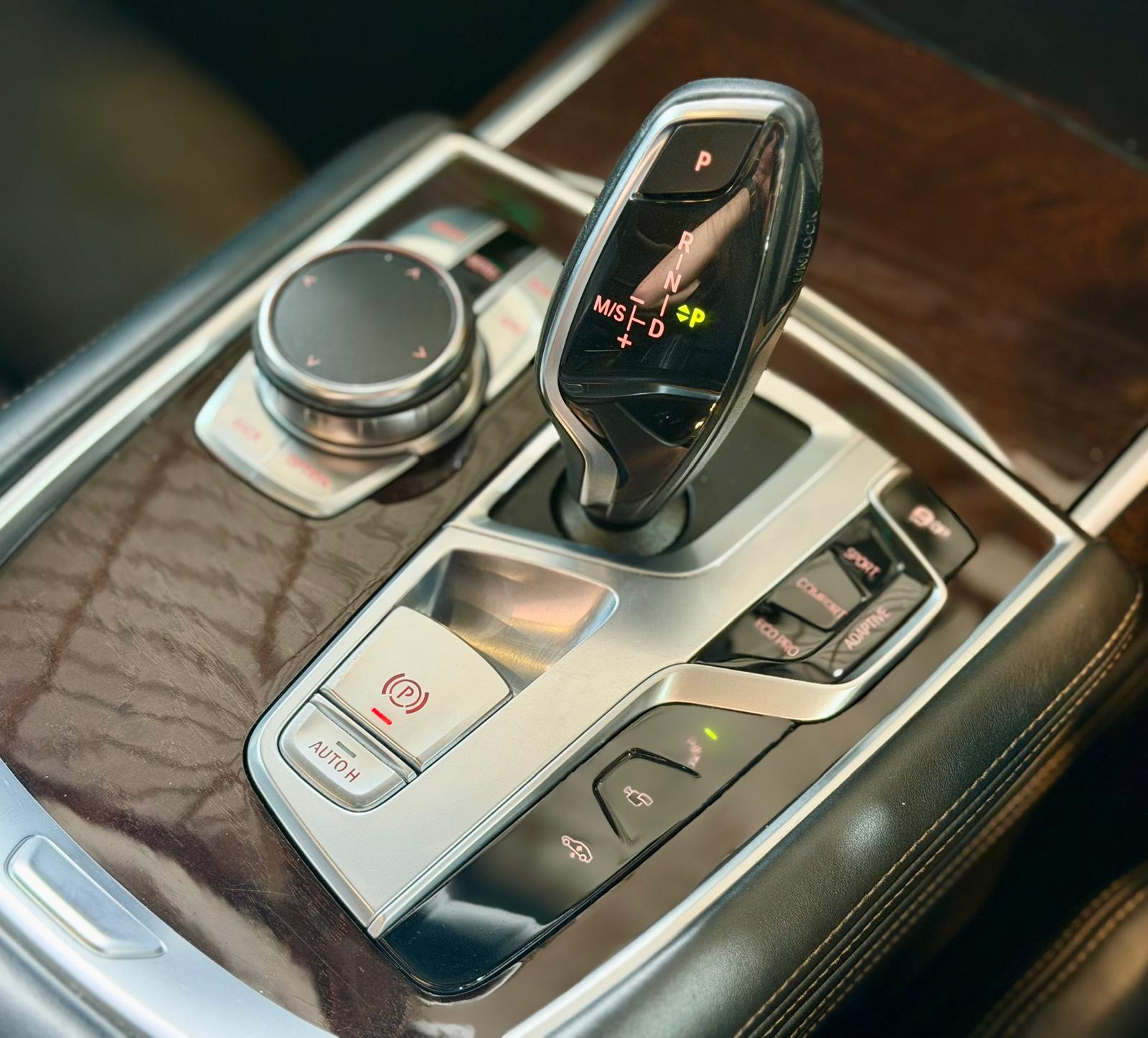 B.M.W. 740LIA Saloon (G12)2015
