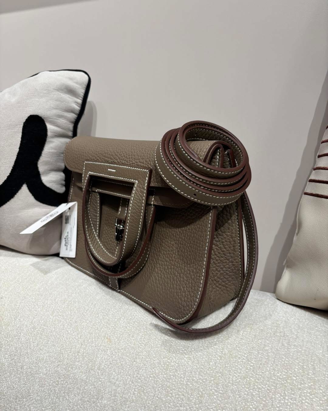 全新 Hermes halzan 25,STAMP W,大象灰銀扣 100%Authentic, 100%New全新貨品 ✅收據✅dust bag✅Box