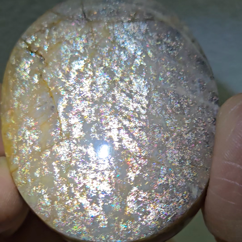 Rainbow lattice black sunstone palm stone - SM579