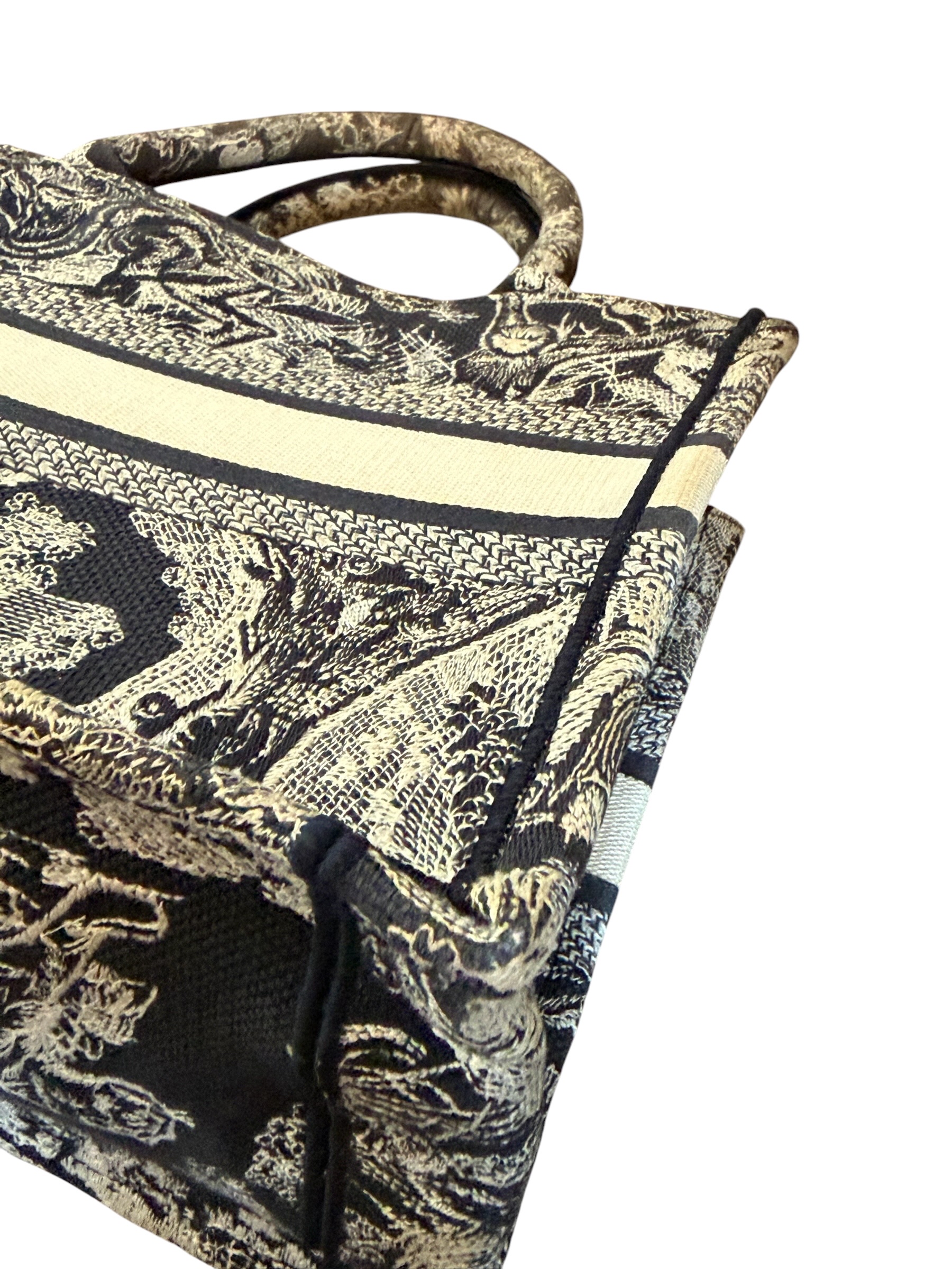 Pre-Owned DIOR Book Tote / Product Code: W52001