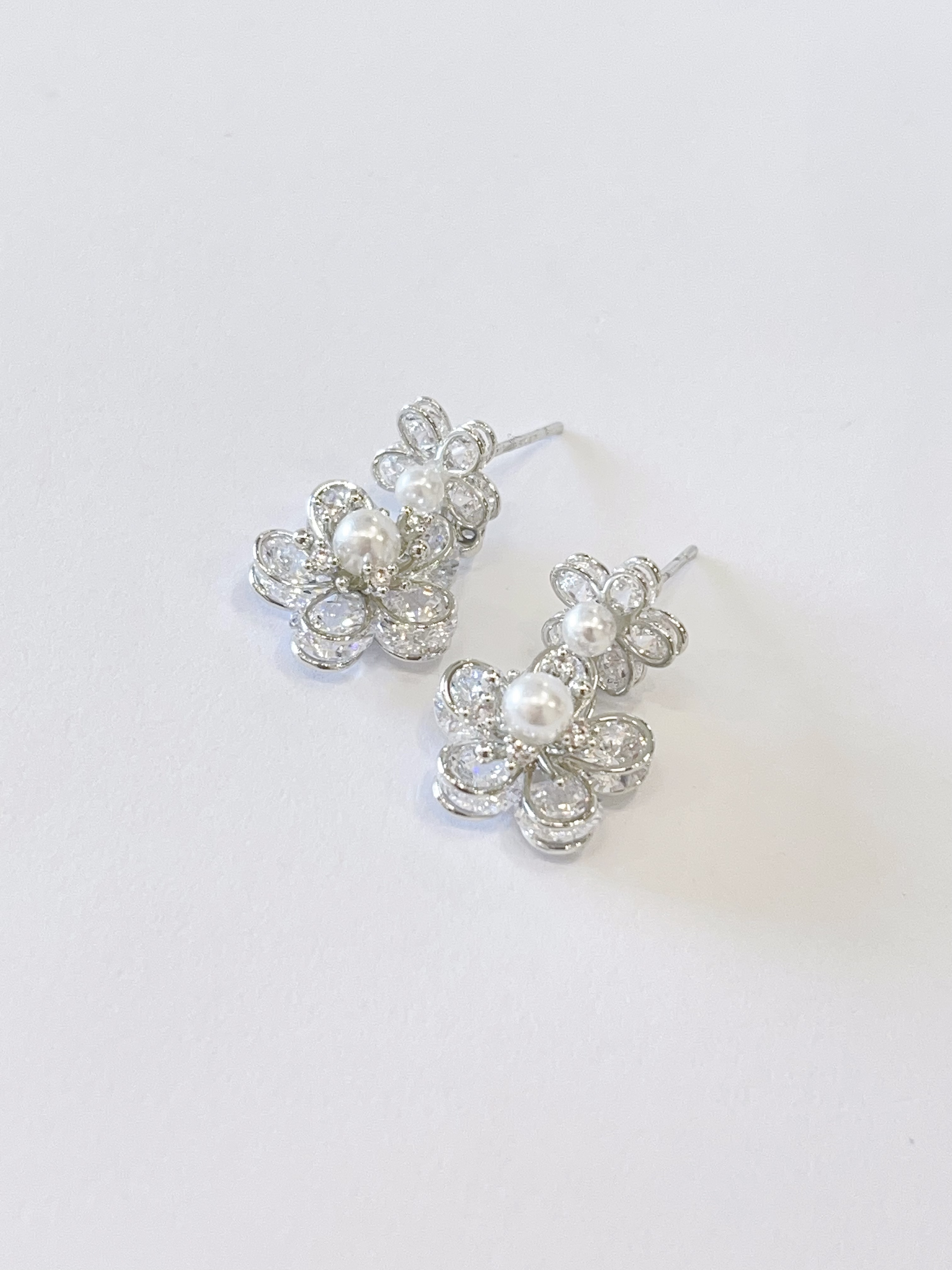 小众满钻花朵耳坠耳环