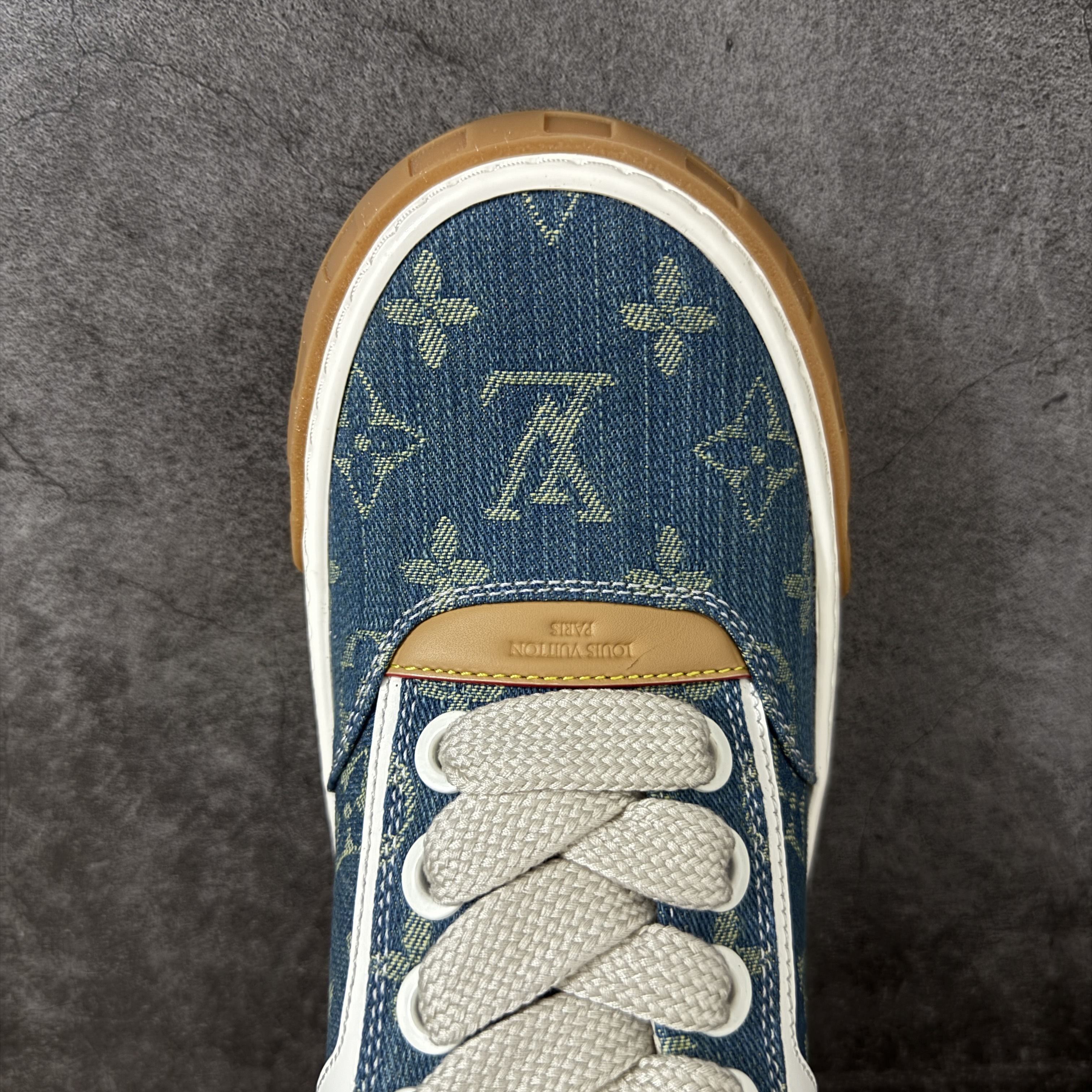 Louis Vuitton LV Tilted 