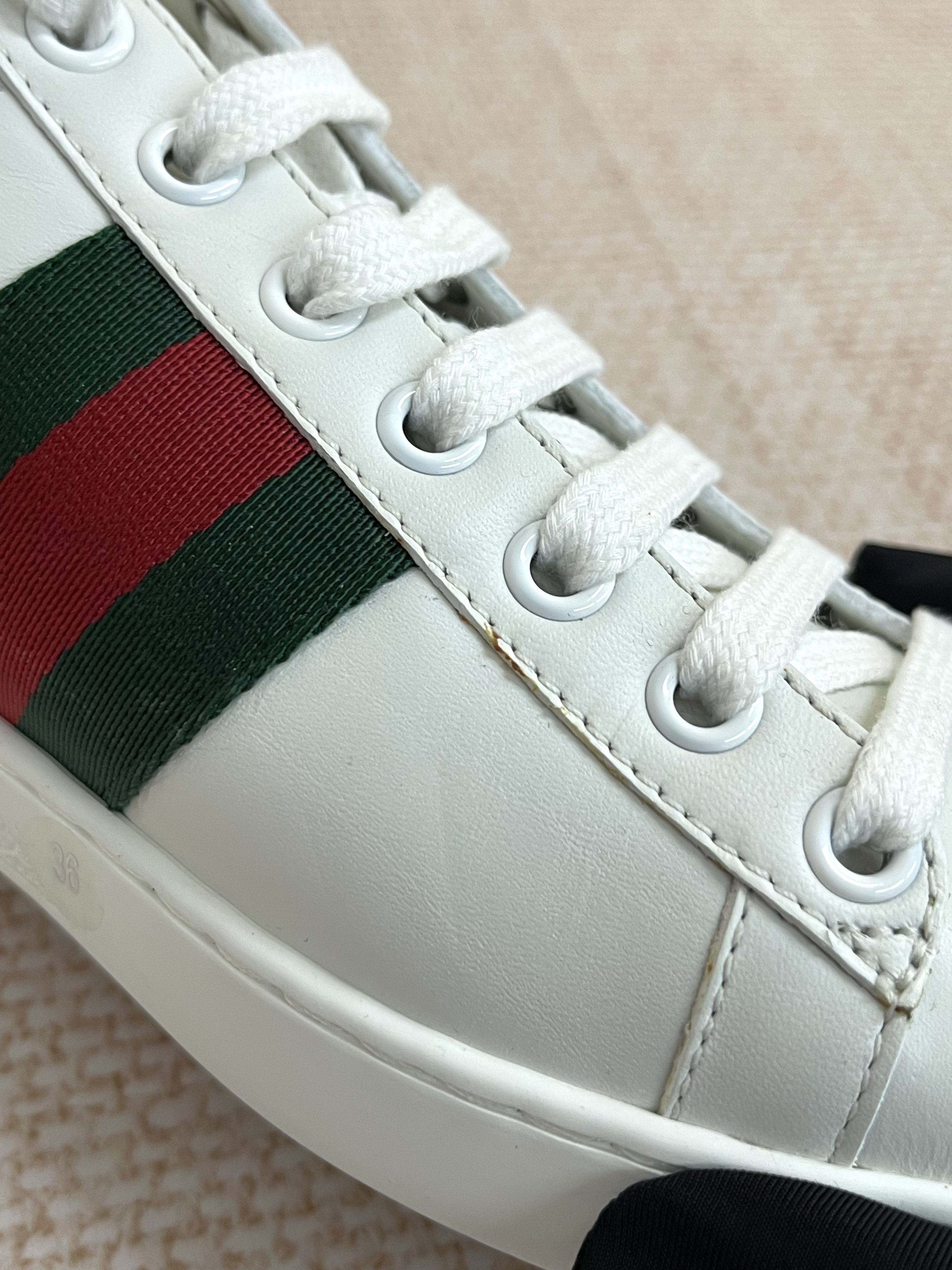 Unused item Gucci shoes / Product Code: 26021503