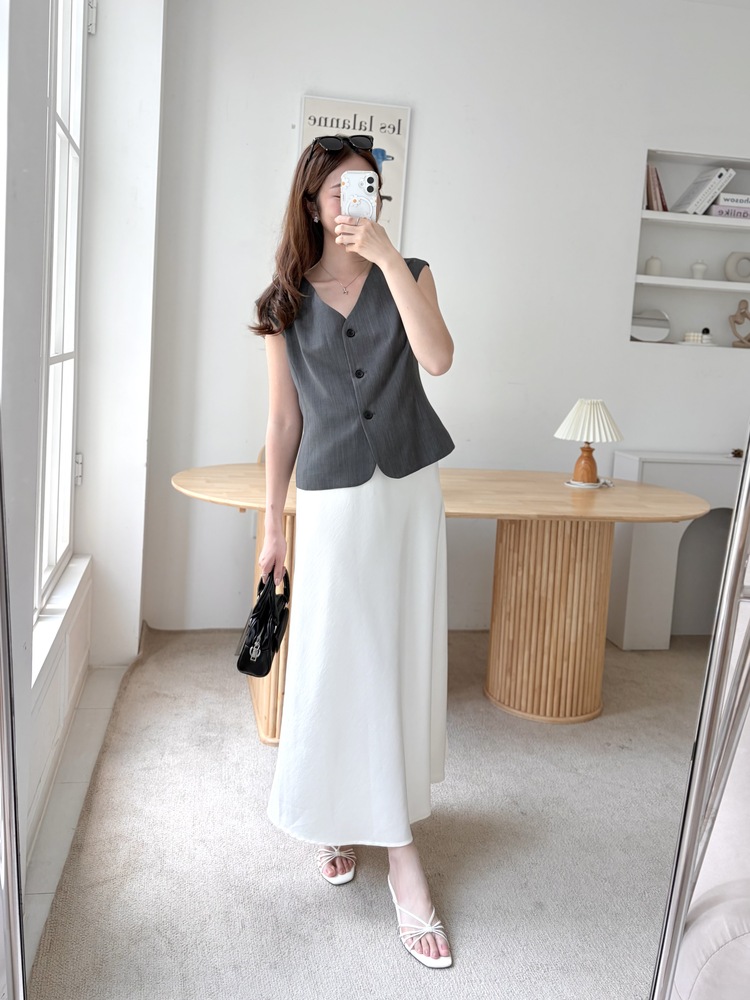 Signature Linen Blend Vest (Charcoal)