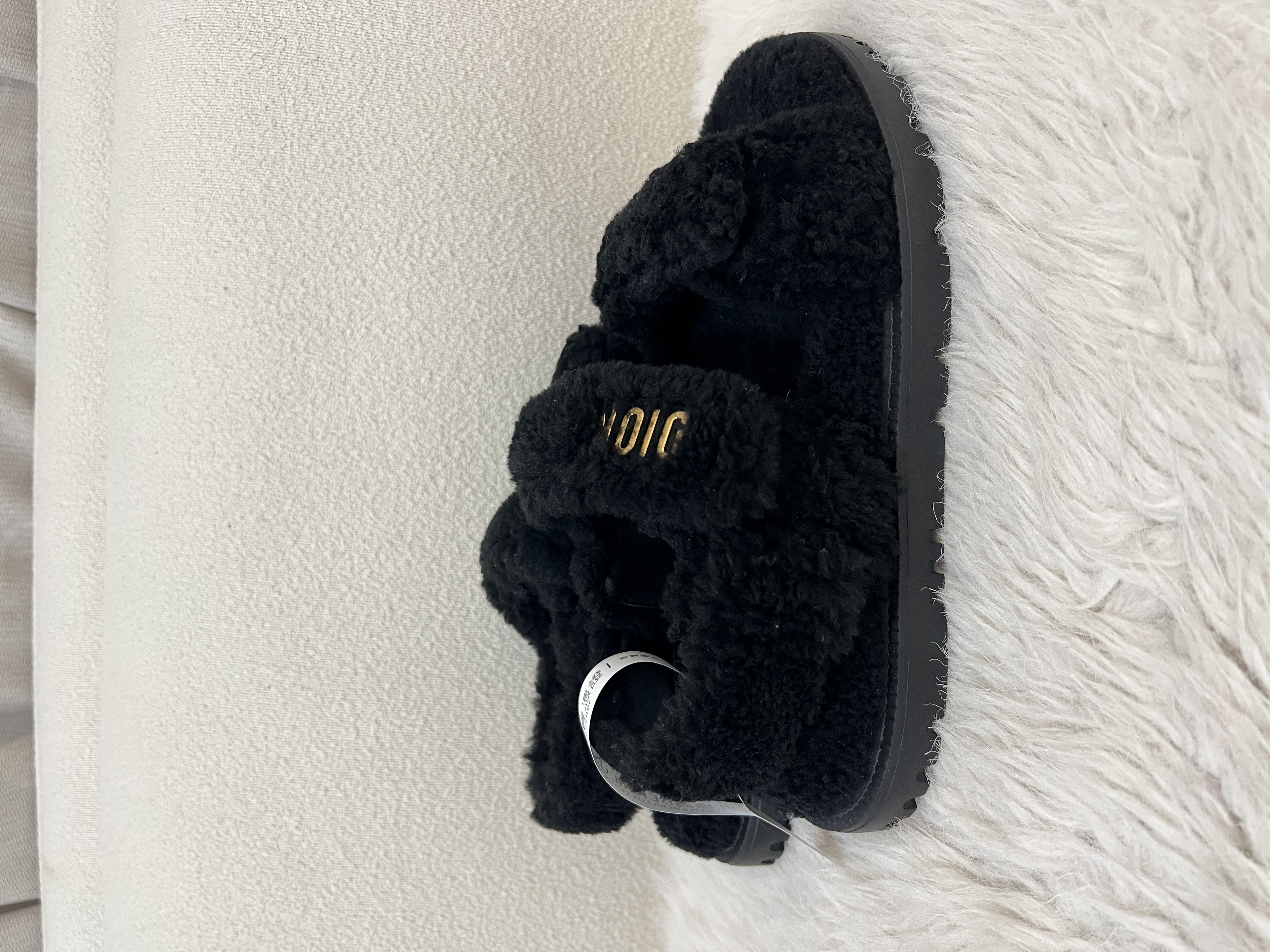 Unused Item Dior Dioract sandals in black shearling/ Product Code: 26022011