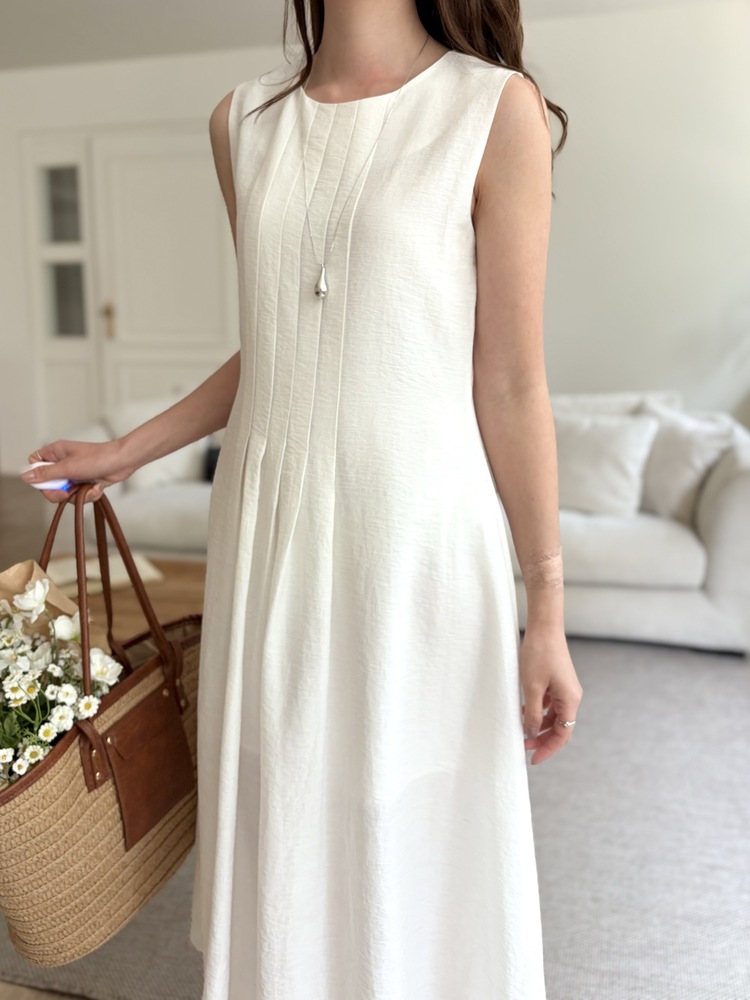 Linen Pintuck Dress (Ivory)