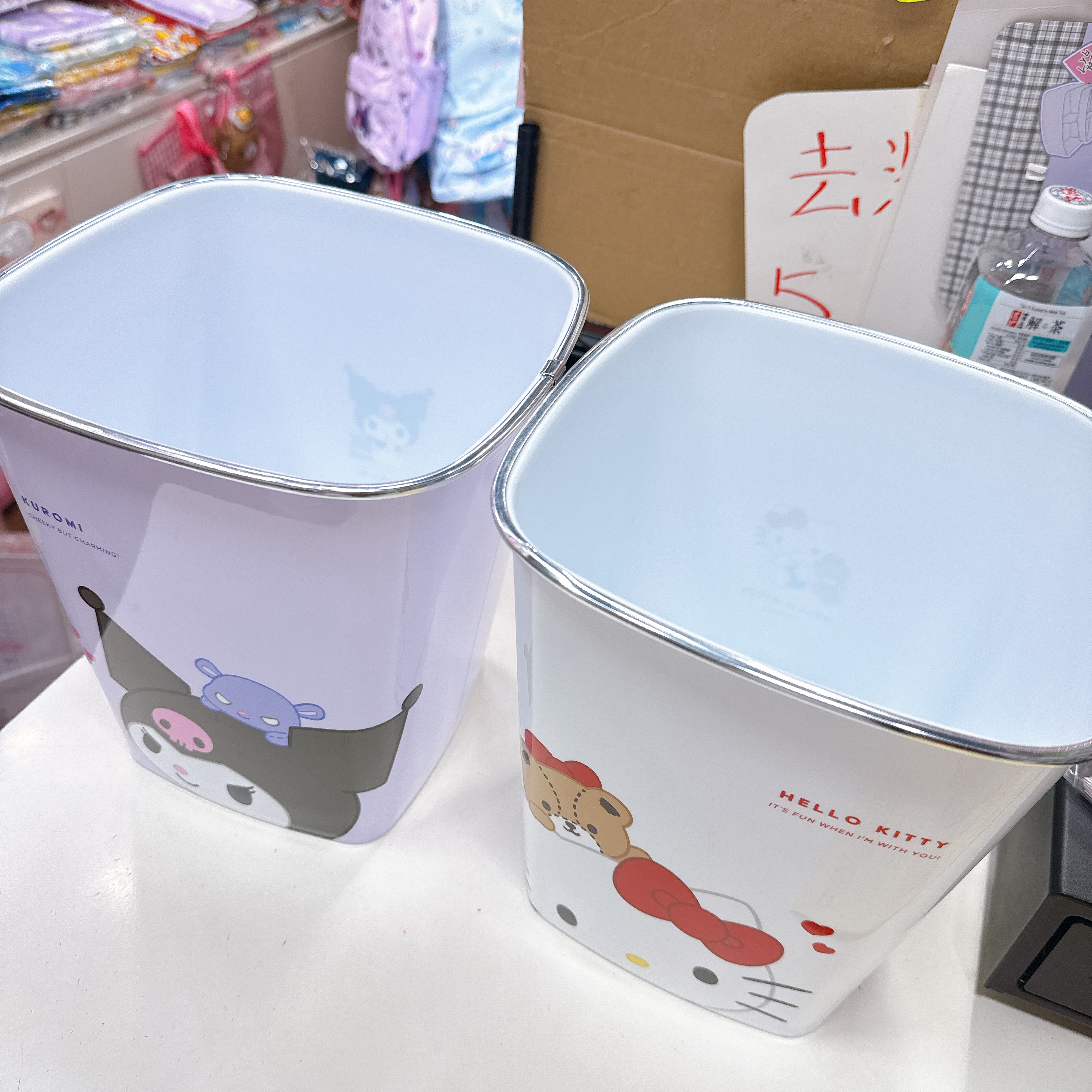 日本版Hello Kitty Kuromi垃圾桶
