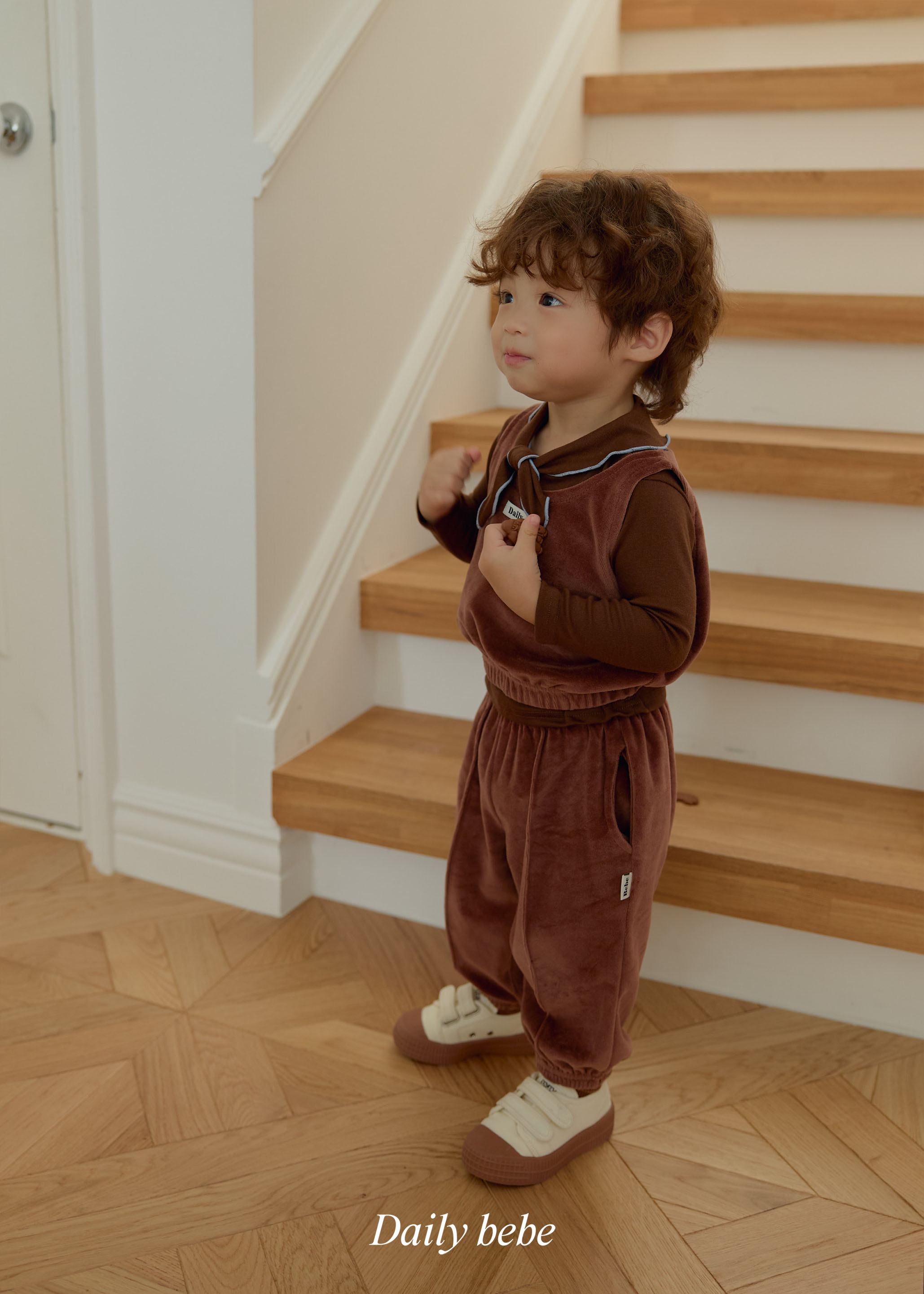 Dailybebe | Scarf T-Shirt