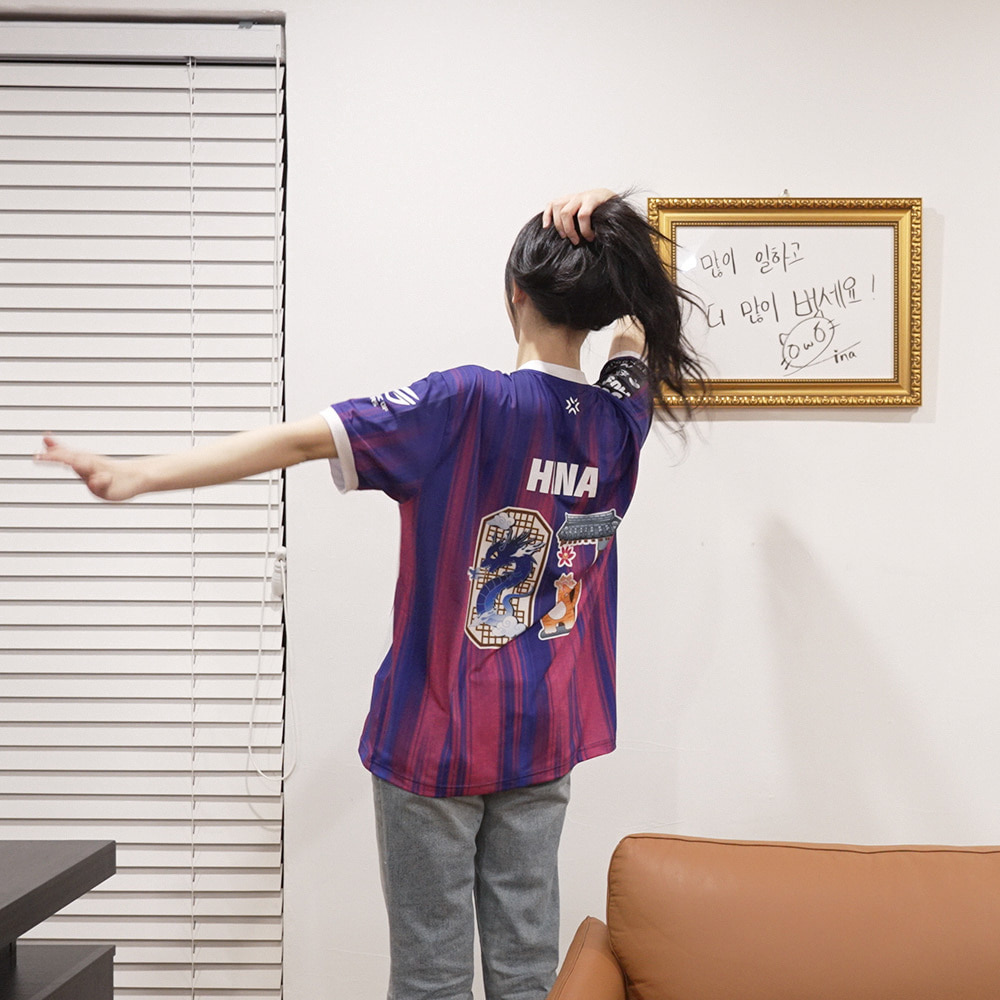 [QWER x DRX] 26 S1 AUTHENTIC JUMPER 3RD(PINK)