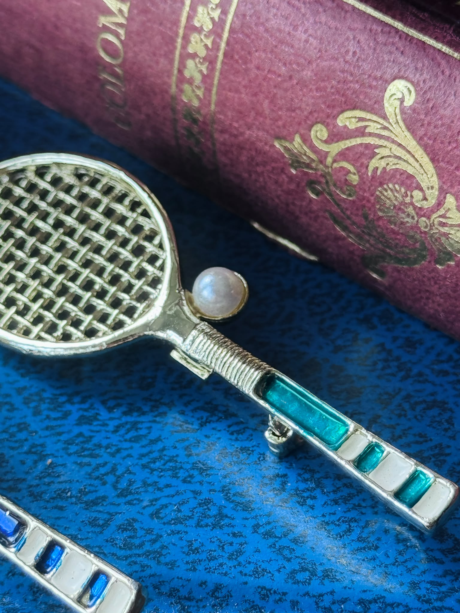 A Pair of C.a. 1970s Gerry's Tennis Racket Brooches/Pendants with Pearl Tennis Ball (MT2605)