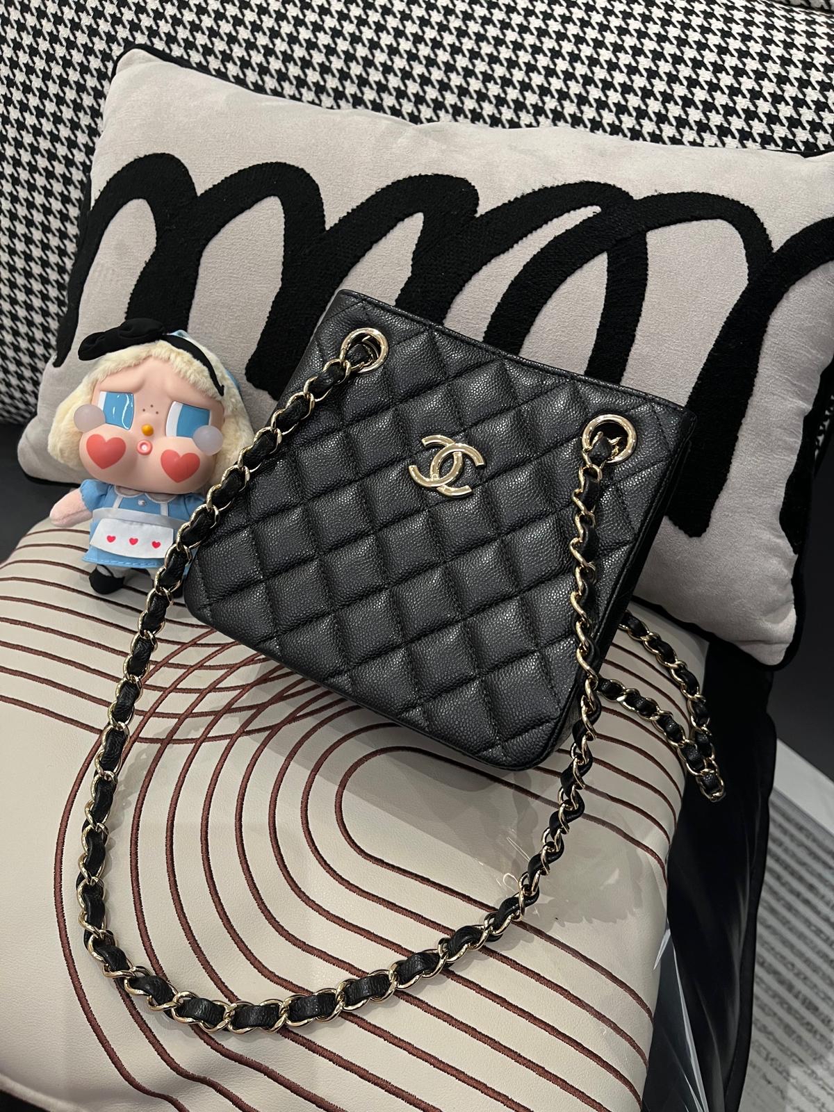 全新 Chanel mini bucket bag黑色荔枝牛皮金扣 100%Authentic ,全新貨品 ✅收據副本✅晶片✅塵袋✅box
