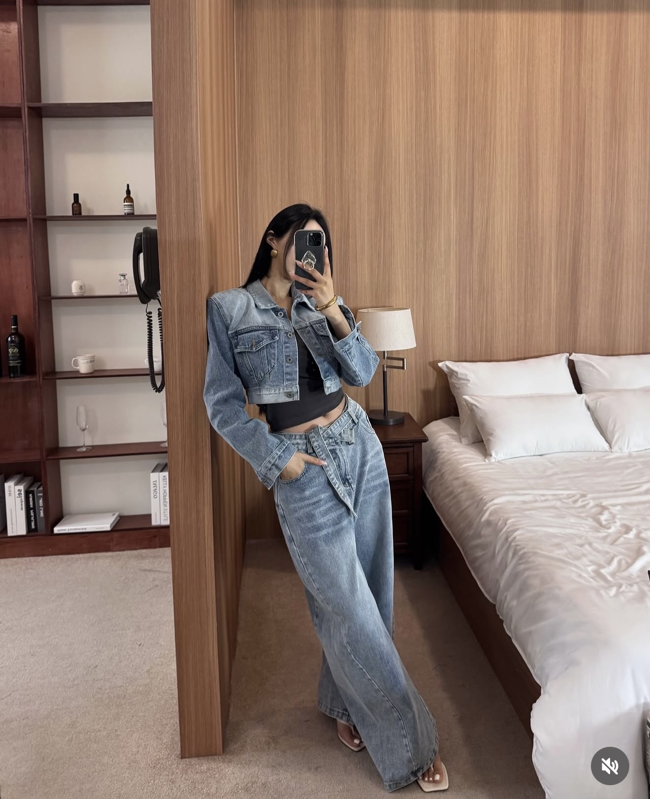 B01 後扣漸變色洗水牛仔外套