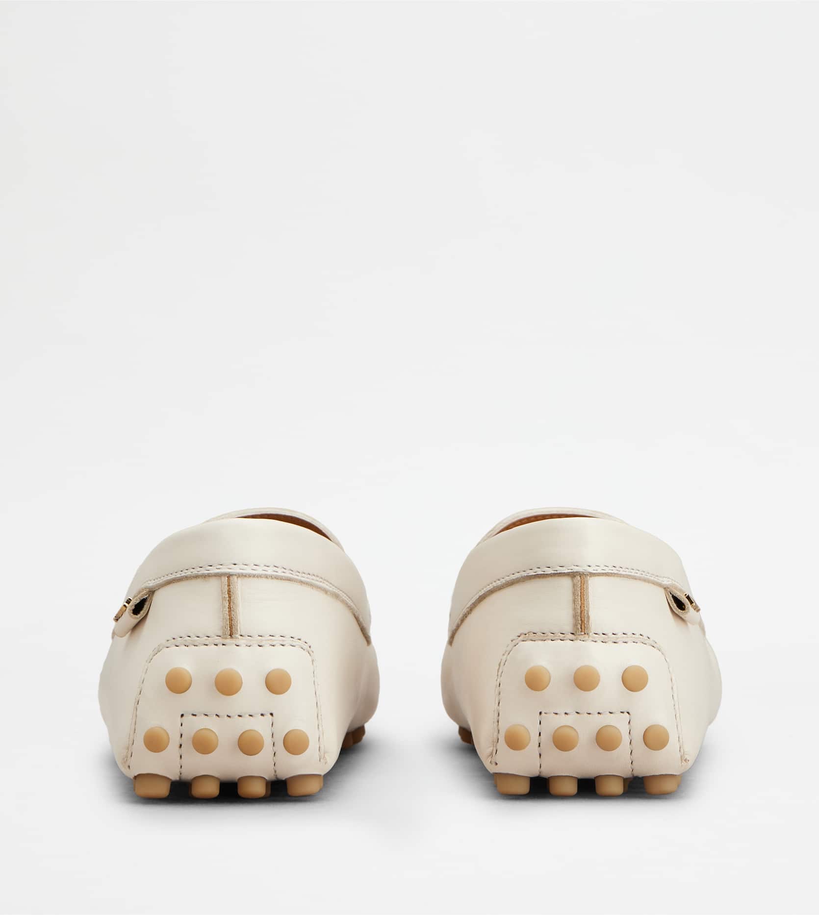 限時優惠✨訂貨📮Tod’s 經典款Gommino豆豆鞋 Size 35/35.5/36/37/38-40  Color : off white