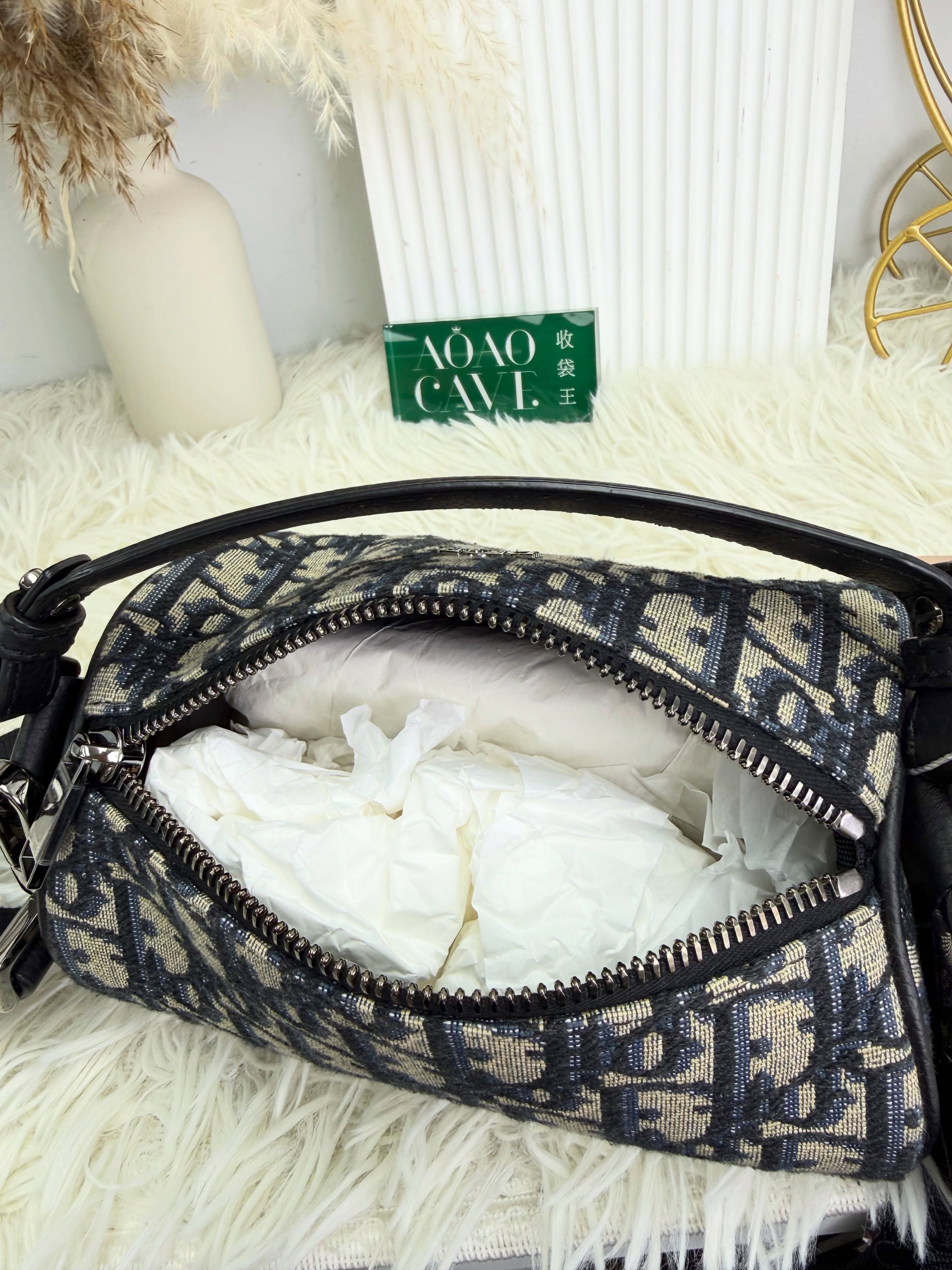 Dior👜 PRE OWNED 🛍️mini roller 老花圖筒包🖤