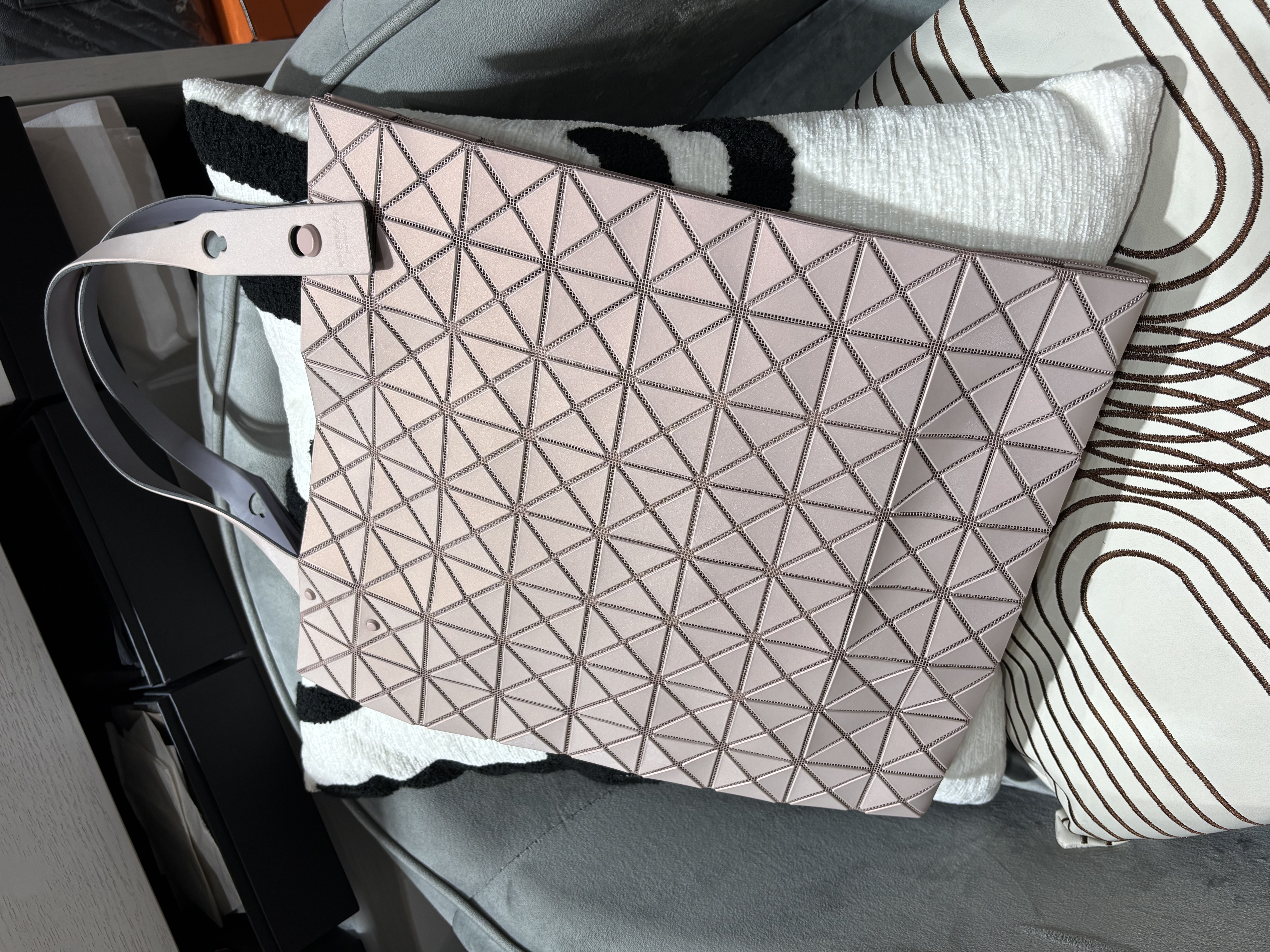 Issey Miyake Bao Bao Tote Bag 100%Authentic, 98%New ✅Dust bag