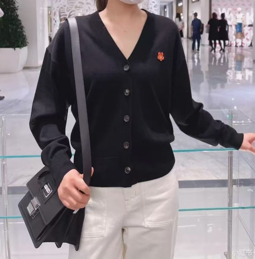 Kenzo 4月特價款🚺 女士黑色海棠花Cardigan Size XS/ S Size (cm) XS碼:胸96/肩48 /長54 S碼：胸49/肩 49 /長56