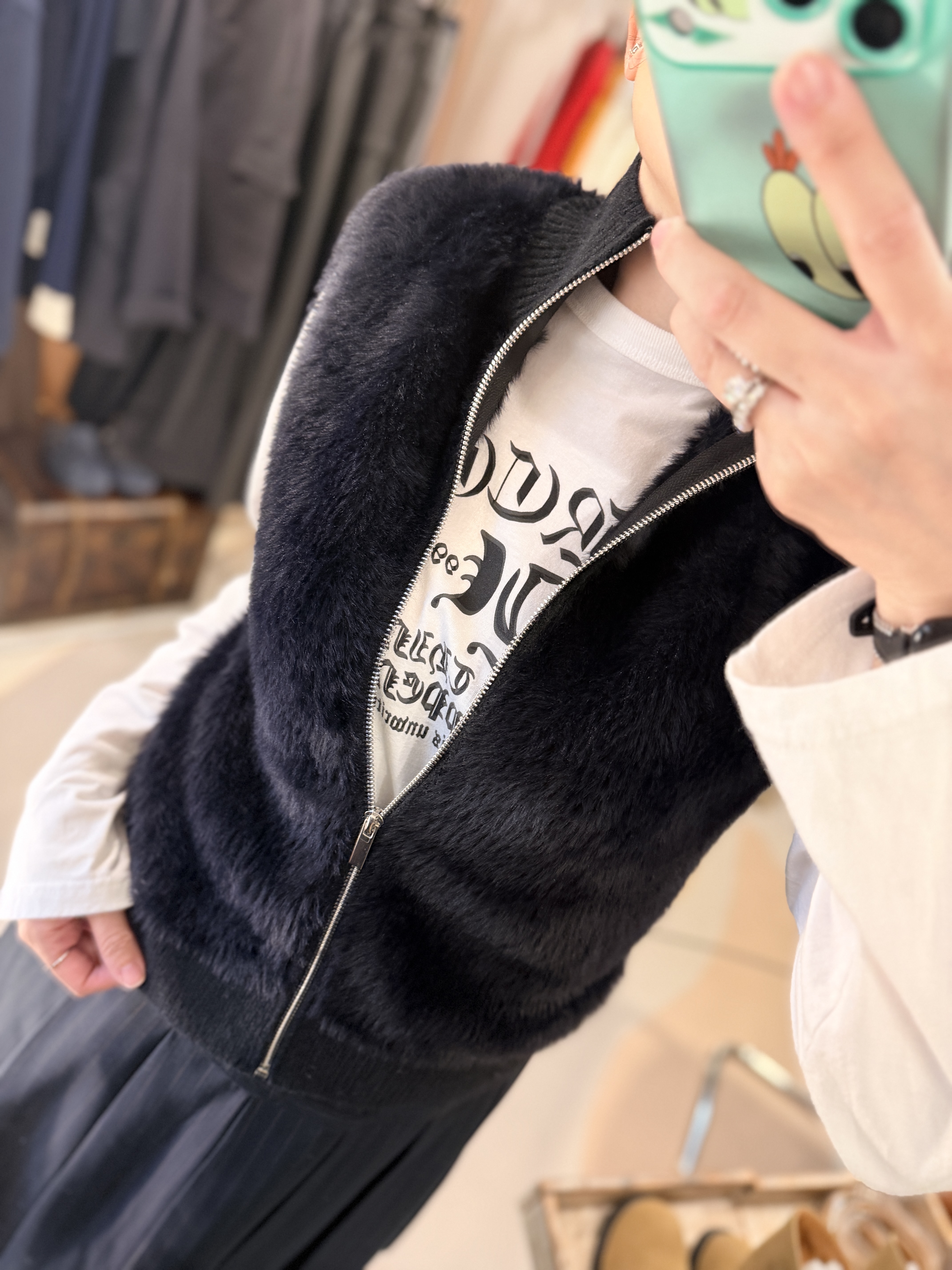 Fake fur vest outer